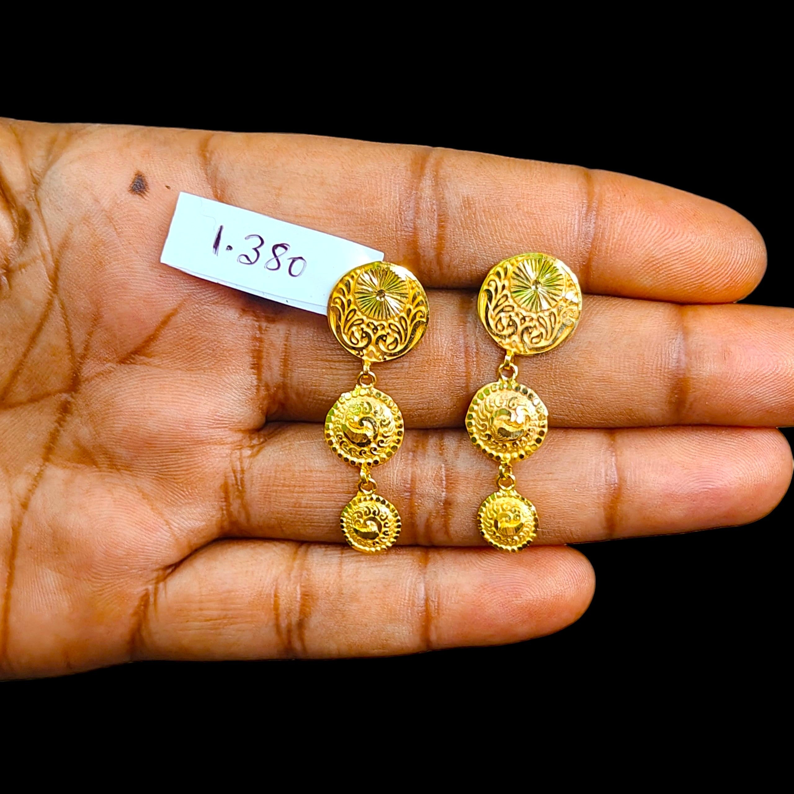 GOLD EARRINGS- WGT: 1.380 GM APPROX BIS CERTIFIED HUID HALLMARK 9KT GOLD EARRINGS 1 PAIR FOR WOMEN (BEST FOR GIFT IN MARRIAGE).