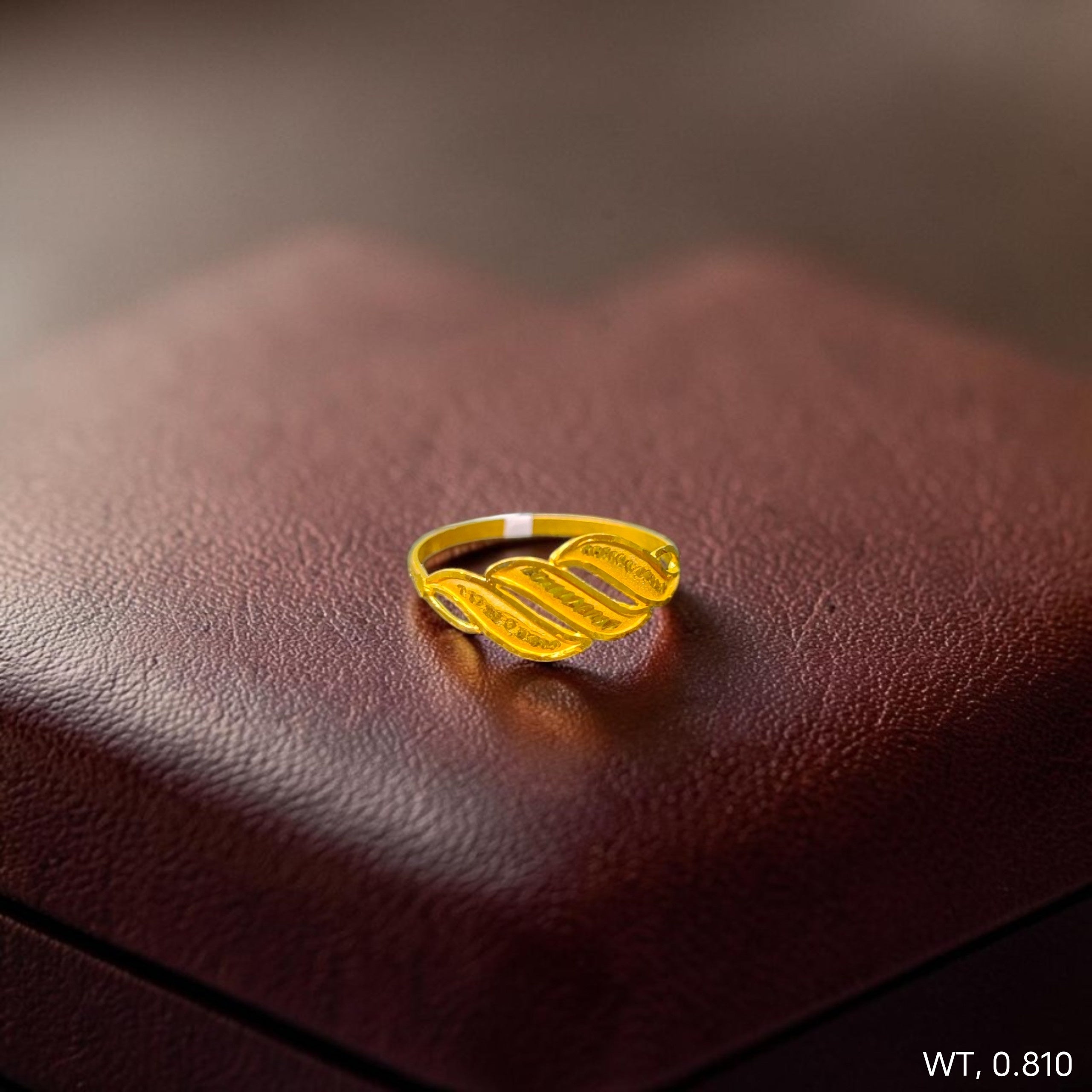 LADIES RING- (SIZE: 15) WGT: 0.810 GM APPROX BIS CERTIFIED HUID HALLMARK 916 22KT GOLD RING FOR WOMEN 1 PIECE.