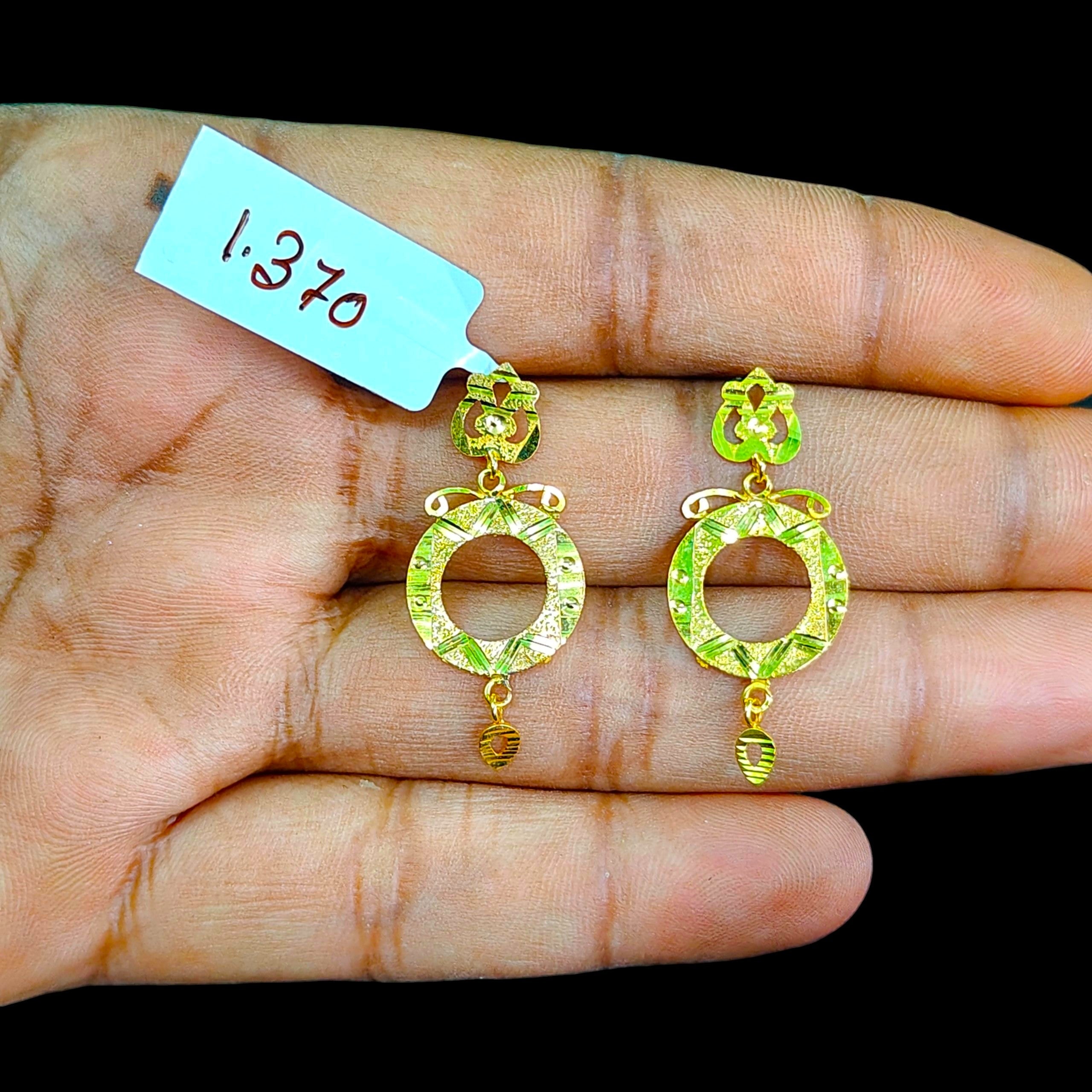 GOLD EARRINGS (GSE9) WGT: 1.370 GM APPROX BIS CERTIFIED HUID HALLMARK 9KT GOLD EARRINGS FOR WOMEN 1 PAIR FOR WOMEN (BEST FOR GIFT IN MARRIAGE).