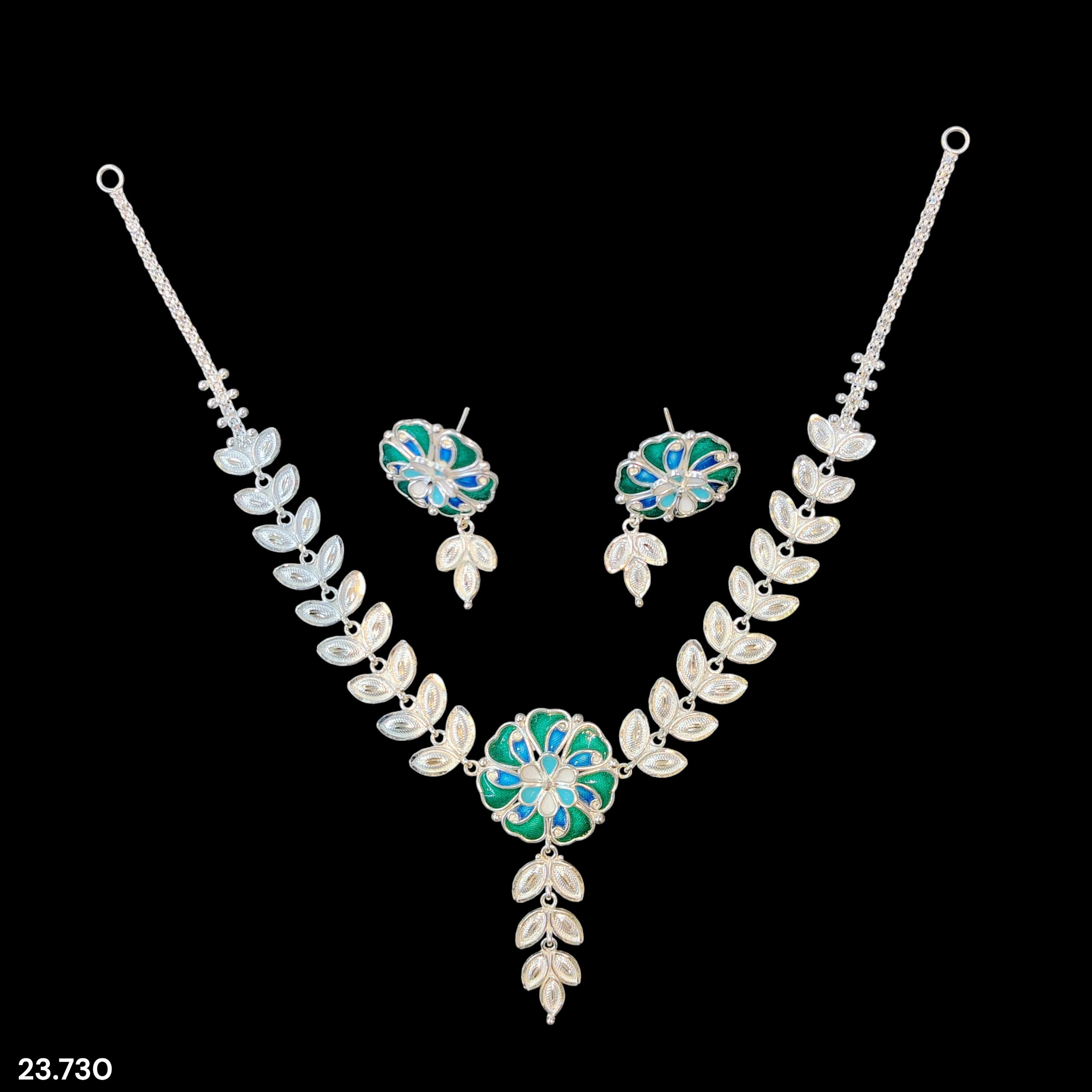 SILVER NECKLACE- CERTIFIED HALLMARK 925 SILVER NECKLACE 1 PIECE WITH EARRINGS APPROX WGT: 23.730 GM FOR BEAUTIFUL WOMEN.