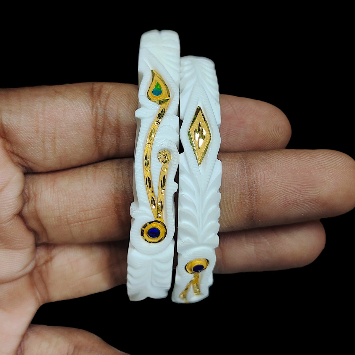 GSB22K- SIZE:24 (WGT: 2.860 GM APPROX) BIS CERTIFIED HUID HALLMARK 22KT GOLD SAKHA BADHANO 1 PAIR FOR WOMEN FOR REGULAR USE. (L26PMK)-(AB2FN6)