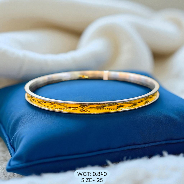 TRJ (SIZE: 25) WGT: 0.840 GM APPROX 22KT HUID HALLMARK GOLD NOA BANGLES (LAZER CHILA) 1 PIECE.