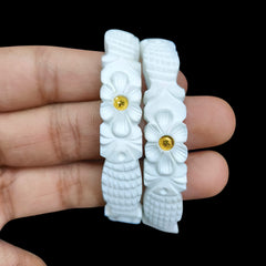 GSB9K- (AIEJQS)-(MBVZGU) (SIZE:24) (WGT: 0.340 GM APPROX) BIS CERTIFIED HUID HALLMARK 375 9KT GOLD SAKHA BADHANO 1 PAIR FOR WOMEN NOT FOR REGULAR USE.