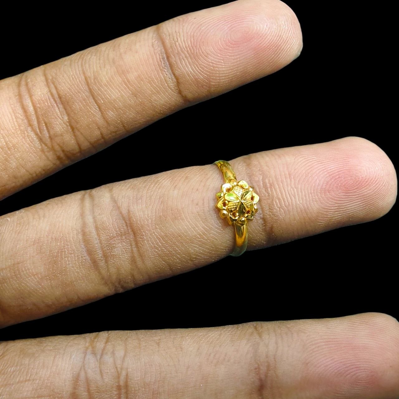 LADIES RING- (SIZE: 10) WGT: 0.340 GM APPROX BIS CERTIFIED HUID HALLMARK 9KT GOLD THUMB RING FOR UNISEX 1 PIECE.