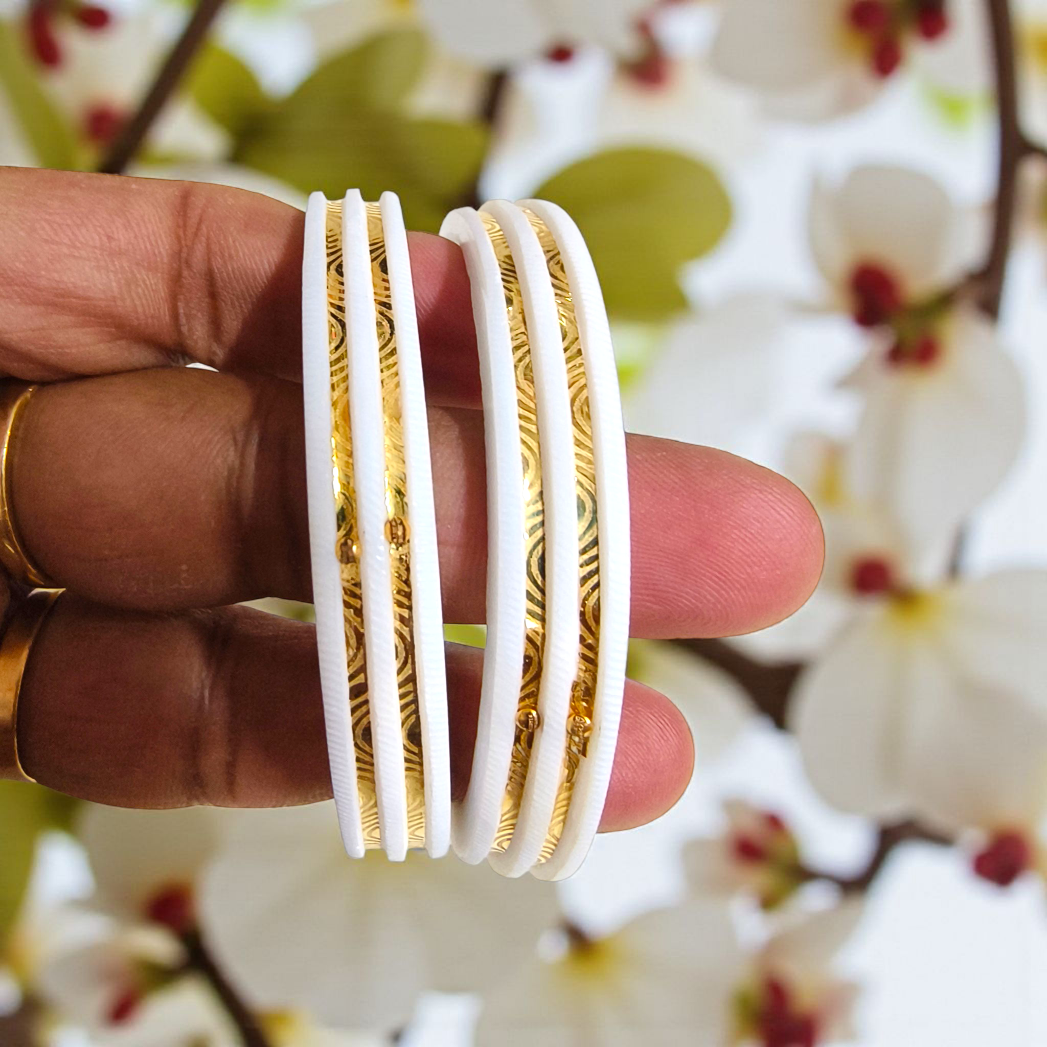 (GSB22) BIS CERTIFIED HUID HALLMARK 22KT GOLD DISCO SAKHA BADHANO (DUAL PATH) APPROX WGT: 0.500 GM (1 PAIR) FOR WOMEN (ONLY OCCASION WEAR).(SOLD ON MRP).