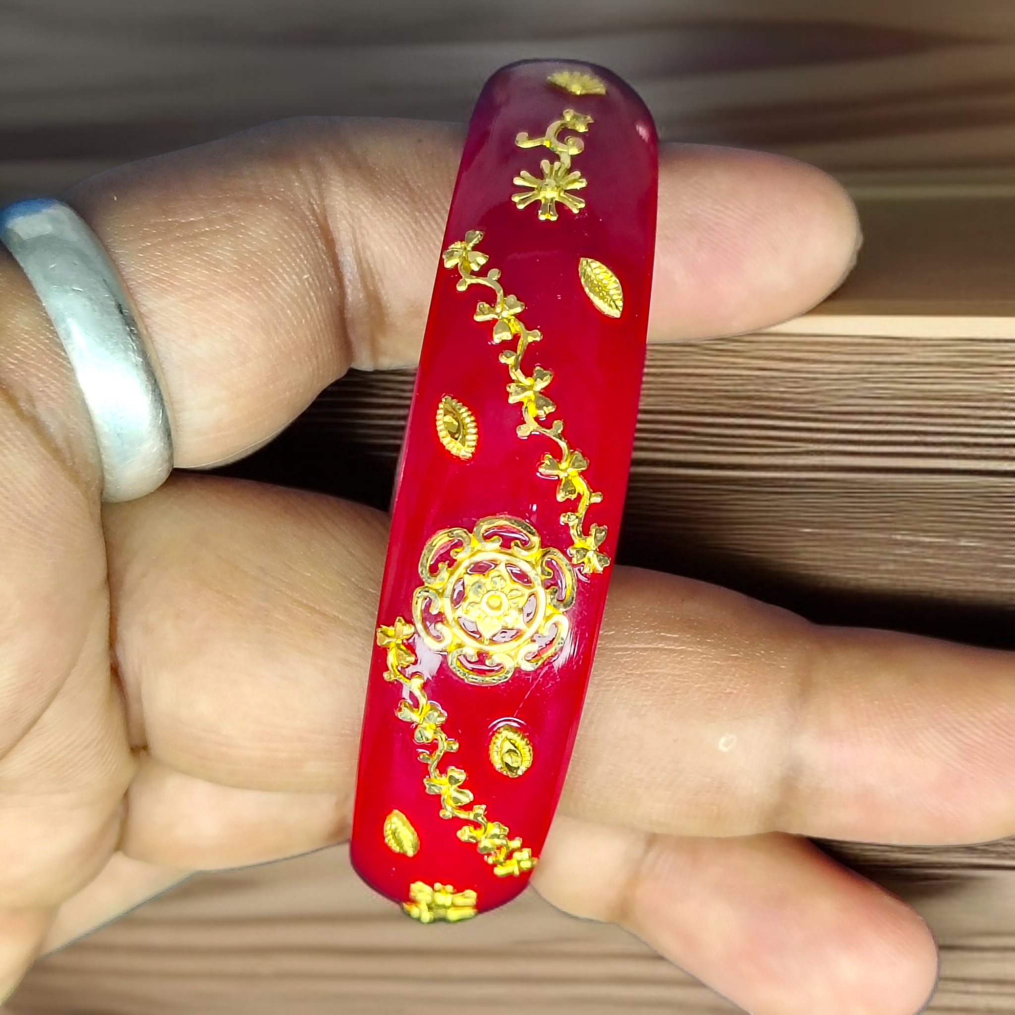 (GBP22) TRJ (SIZE: 26) WGT: 0.840 GM APPROX 22KT HUID HALLMARK GOLD BRACELET POLA BANGLES 1 PIECE (HALF BODY WORK).