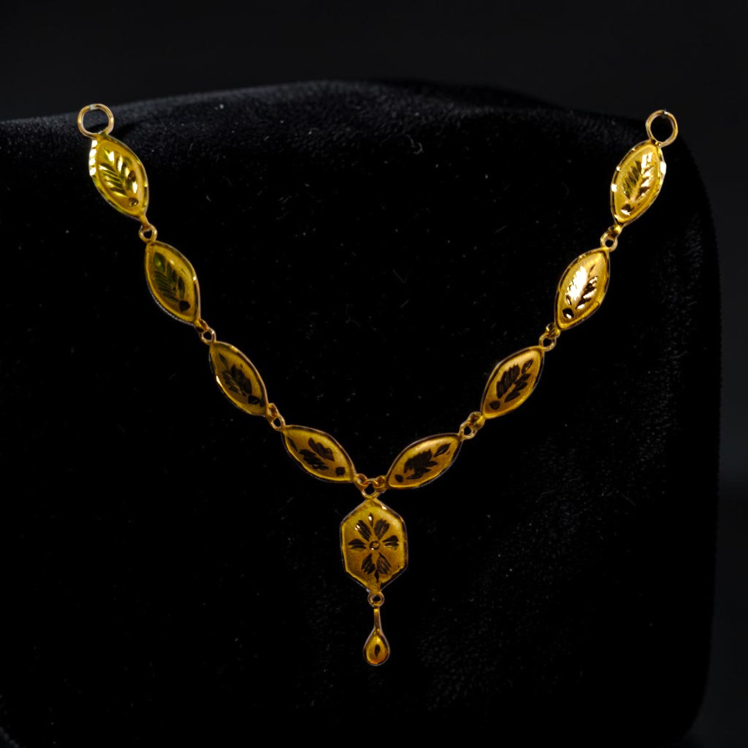 GOLD CHOKER NECKLACE-(WGT: 0.839 GM APPROX) BIS CERTIFIED HUID HALLMARK 9KT GOLD NECKLACE 1 PIECE FOR WOMEN.