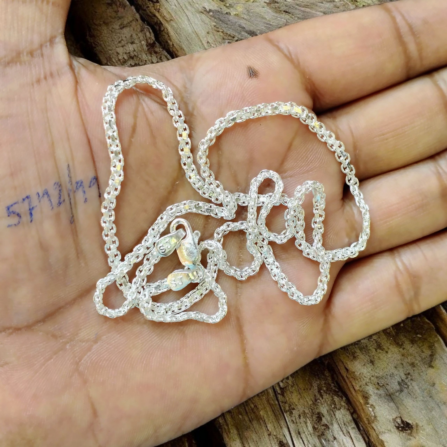(SLCN) SILVER CHAIN 22 INCH - 625 SILVER CHAIN WGT: 10.040 GM APPROX 1 PIECE (UNISEX DESIGN) FOR MEN AND WOMEN.