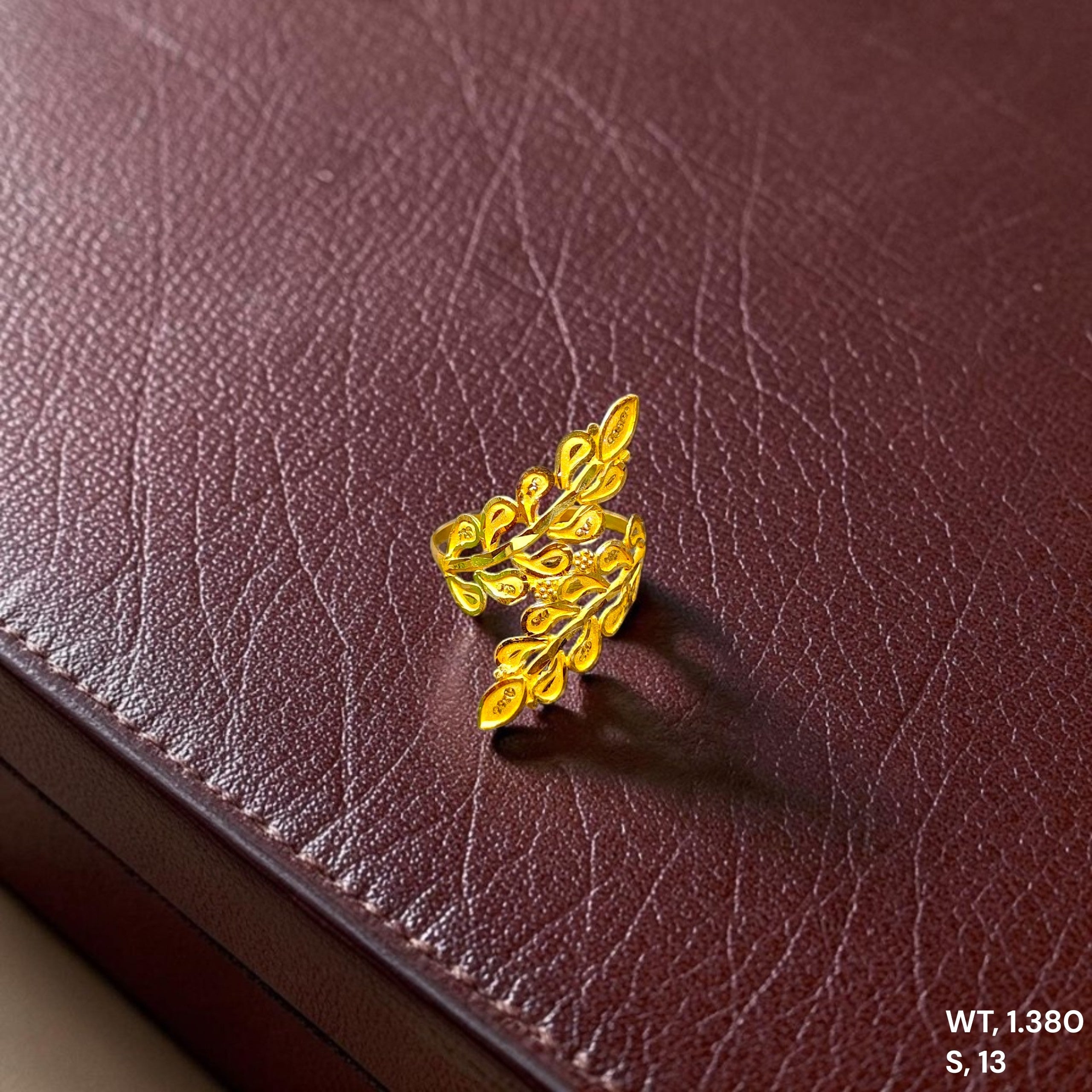 LADIES RING- (SIZE: 13 ) WGT: 1.380 GM APPROX BIS CERTIFIED HUID HALLMARK 916 22KT GOLD RING FOR WOMEN 1 PIECE.