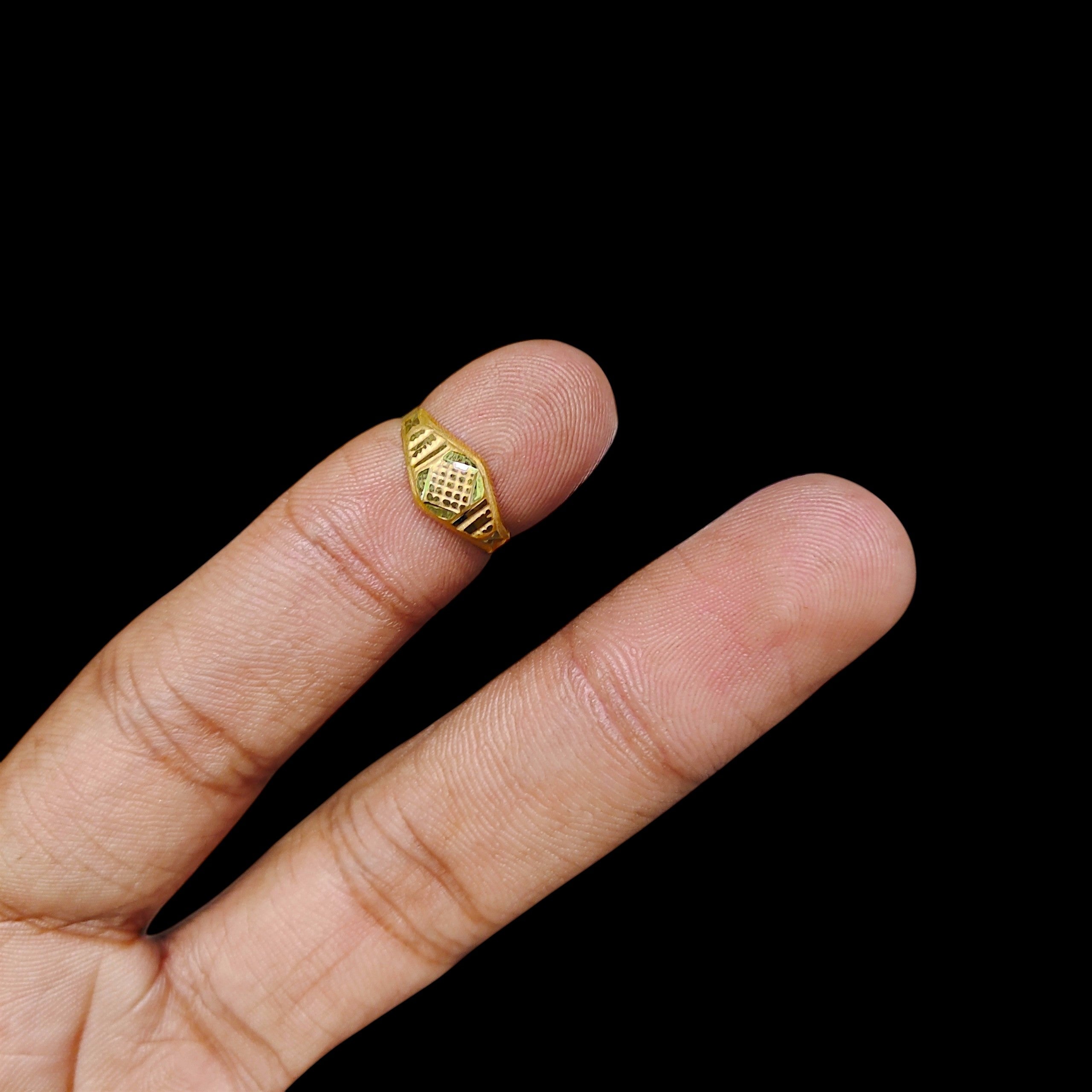 BABY JEWELLERY- TRJ WGT: 0.300 GM APPROX 375 9KT HUID HALLMARK GOLD BABY FINGER RING 1 PIECE FOR RICE CEREMONY & BIRTHDAY.