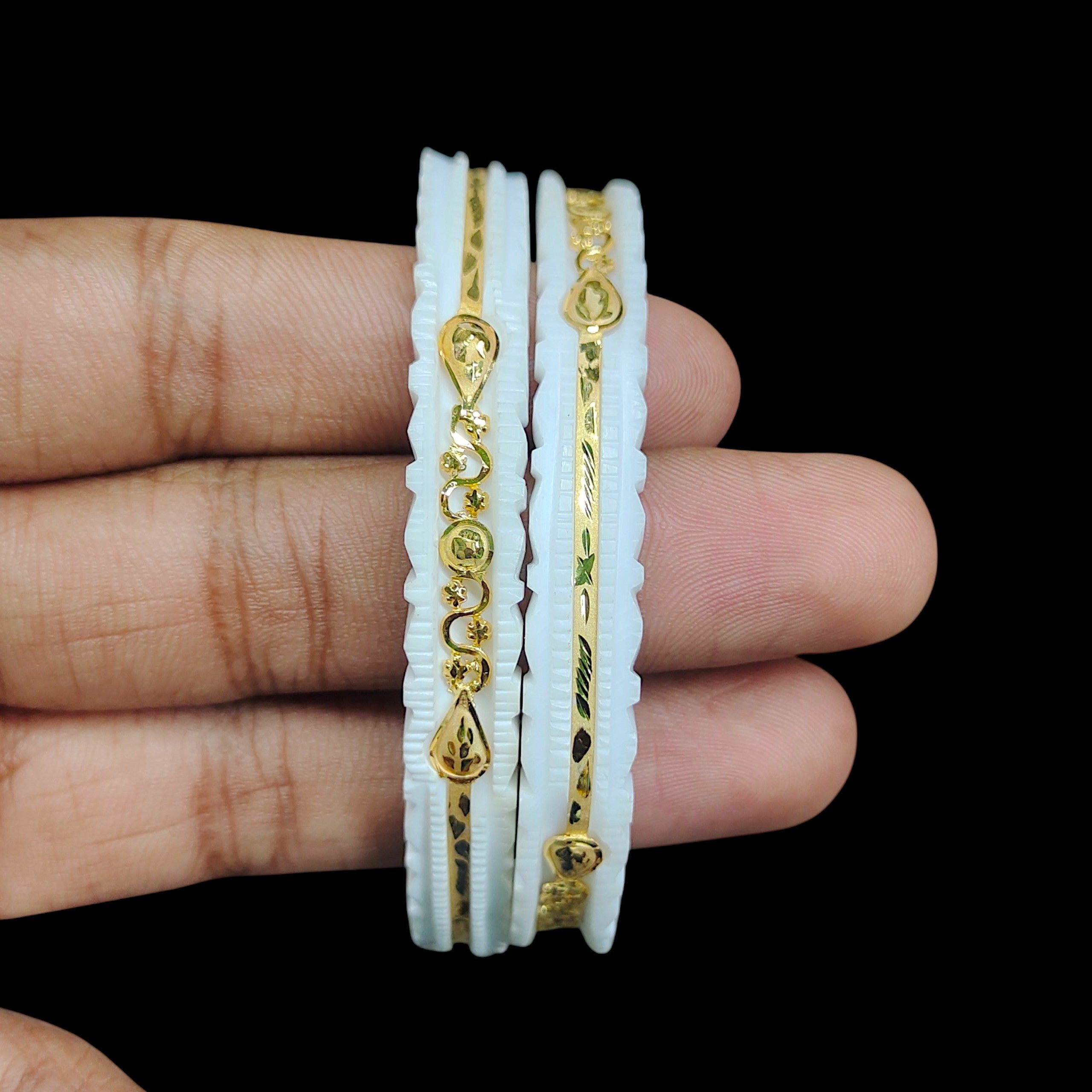GSB9K- SIZE:27 (WGT: 1.750 GM APPROX) BIS CERTIFIED HUID HALLMARK 375 9KT GOLD SAKHA BADHANO 1 PAIR FOR WOMEN (CHILA PATH DESIGN) NOT FOR REGULAR USE. (9SKWLF)-(17YAKX)