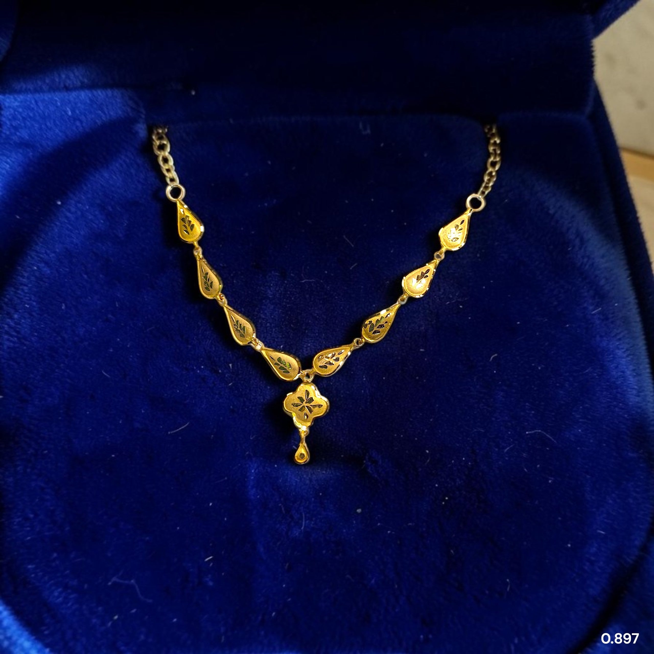 GOLD CHOKER NECKLACE-(WGT: 0.897 GM APPROX) BIS CERTIFIED HUID HALLMARK 9KT GOLD NECKLACE 1 PIECE FOR WOMEN.