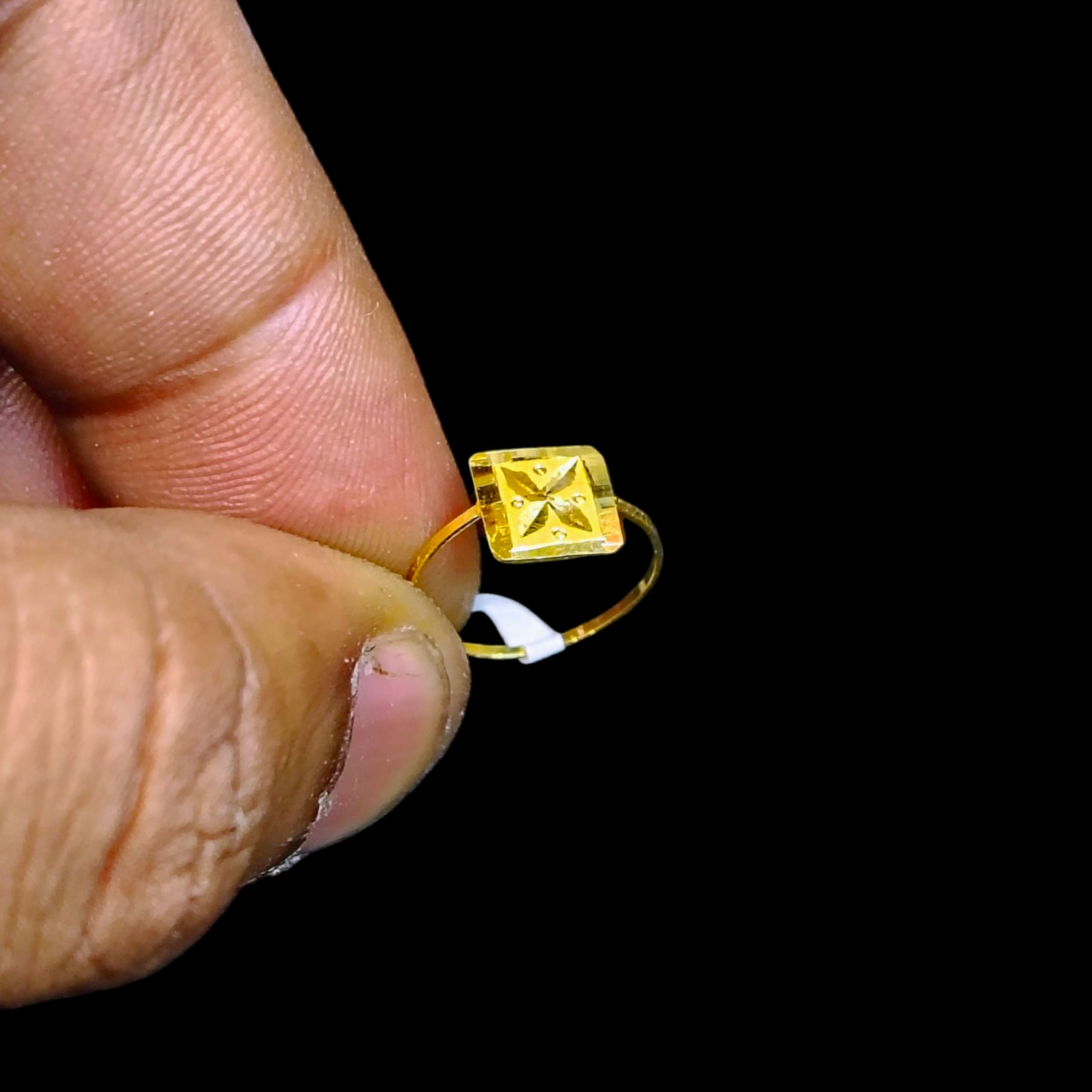 (GBJ) TRJ WGT: 0.240 GM APPROX 22KT HUID HALLMARK GOLD BABY FINGER RING 1 PIECE FOR RICE CEREMONY & BIRTHDAY.