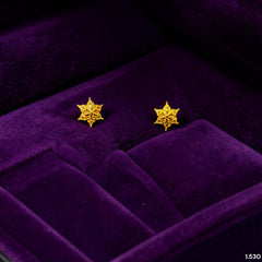 GOLD EARRINGS- (SKQ9T7)-(3XBKFU) (WGT: 1.530 GM APPROX) BIS CERTIFIED HUID HALLMARK 916 22KT GOLD EARRINGS 1 PAIR FOR WOMEN.