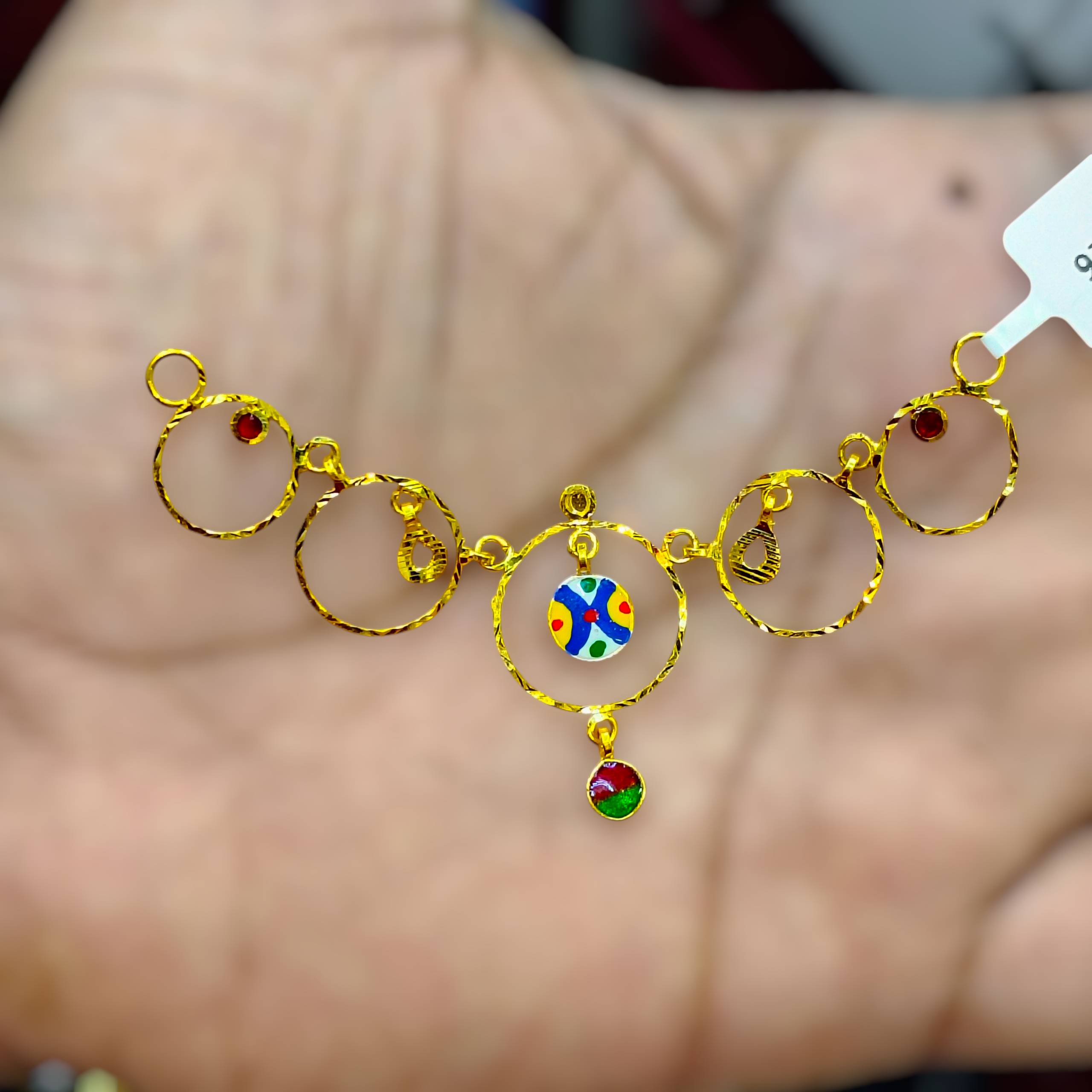 (GPM) TRJ WGT: 2.060 GM APPROX 22KT HUID HALLMARK GOLD PENDANT 1 PIECE WITH ADJUSTABLE TASSEL.