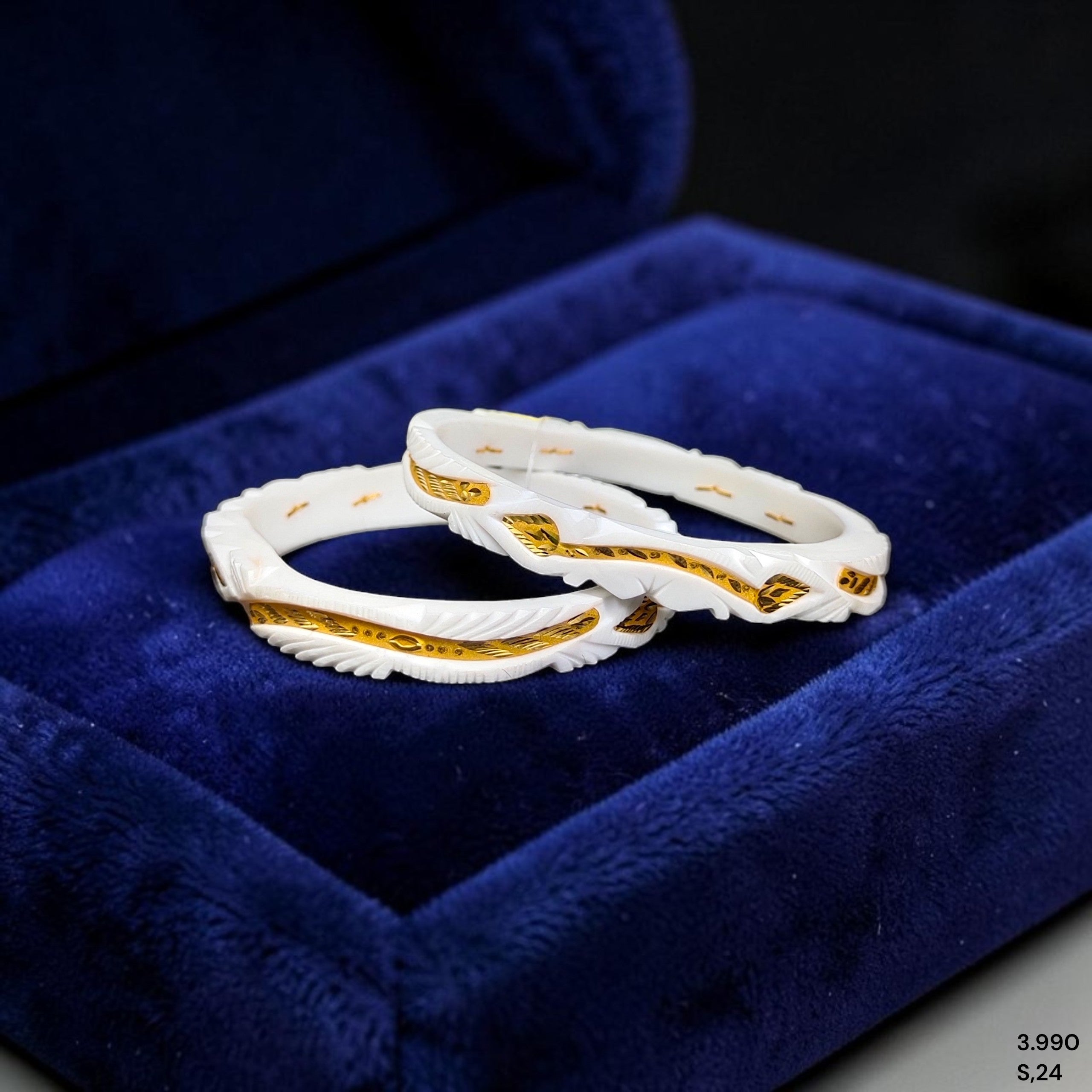 SAKHA BADHANO- (SIZE:24) WGT: 3.990 GM APPROX HUID HALLMARK 22KT GOLD SAKHA BADHANO BANGLES 1 PAIR DESIGN FOR REGULAR USE.