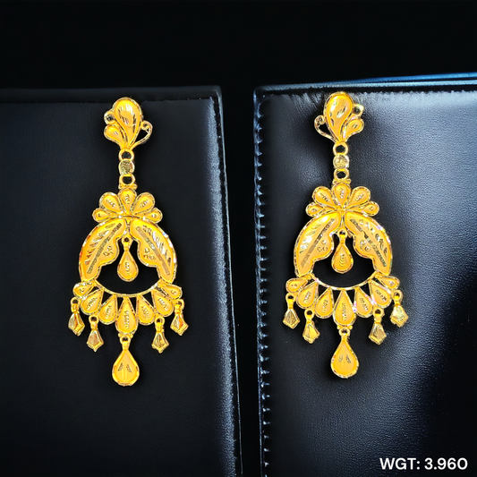 (GEK) TRJ WGT: 3.960 GM APPROX HUID HALLMARK 22KT GOLD EARRINGS KANBALA 1 PAIR FOR WOMEN.