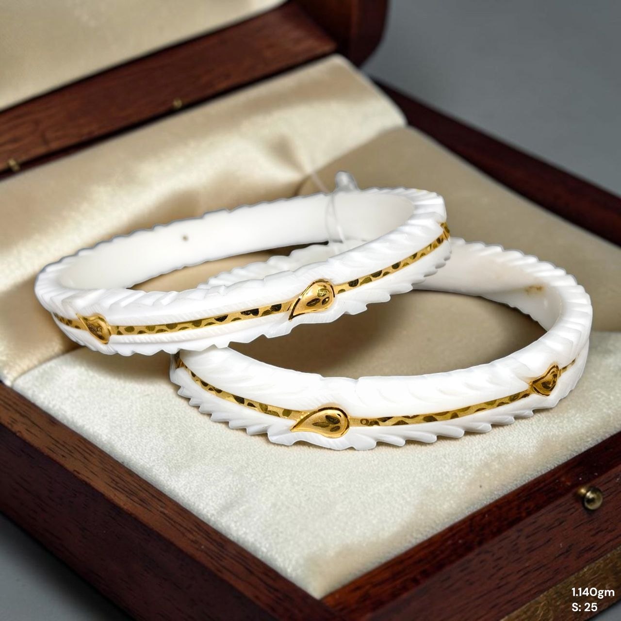 GSB9K- SIZE:25 (WGT: 1.140 GM APPROX) BIS CERTIFIED HUID HALLMARK 375 9KT GOLD SAKHA BADHANO 1 PAIR FOR WOMEN (CHILA PATH DESIGN) NOT FOR REGULAR USE. (99HFUE)-(G6UC9P)
