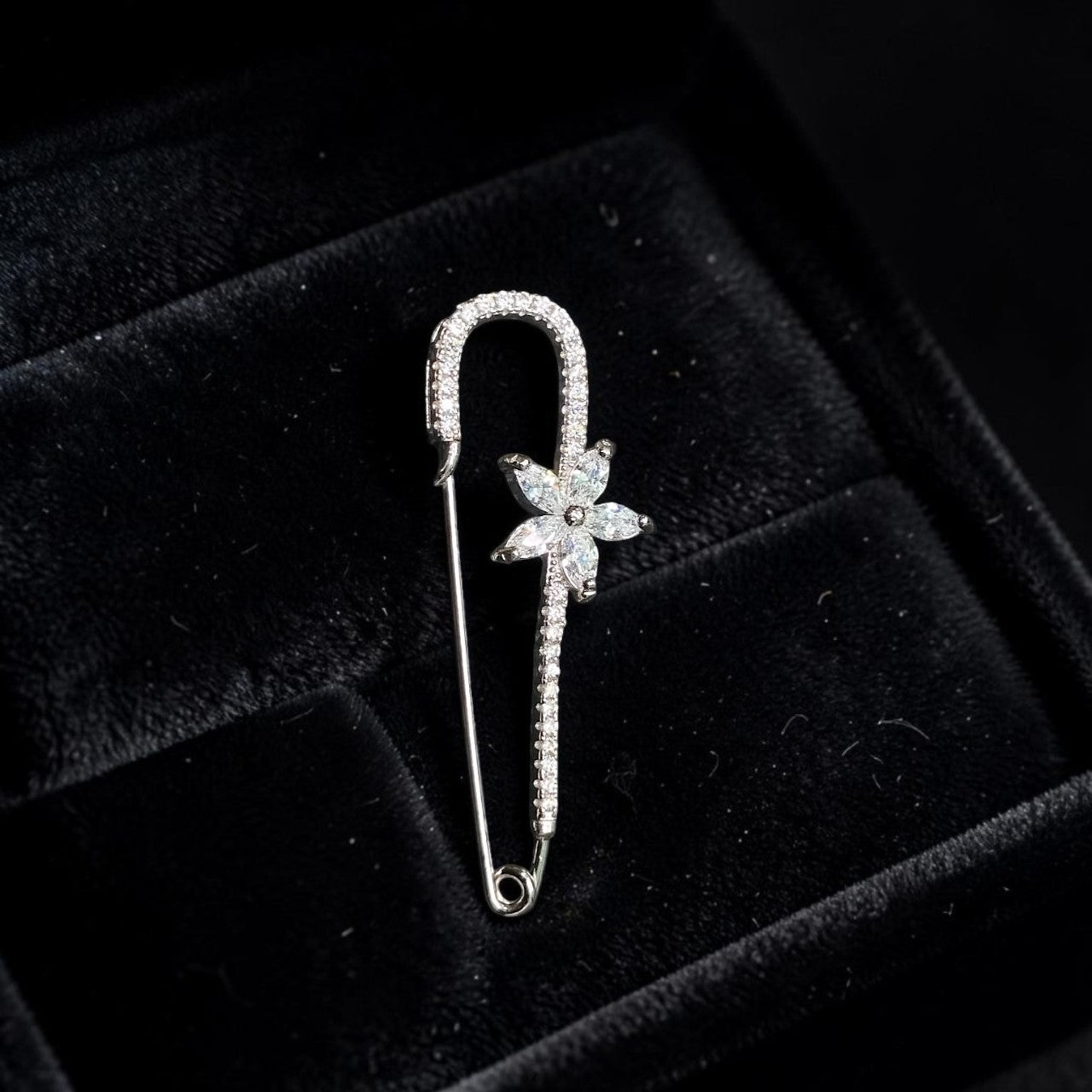 SILVER BROOCH- CERTIFIED BIS HALLMARK 925 SILVER BROOCH CEPTIPIN FOR SAREE 1 PIECE STUDDED WITH AMERICAN DIAMOND- (SOLD ON MRP) NON EXCHANGEABLE ITEM.