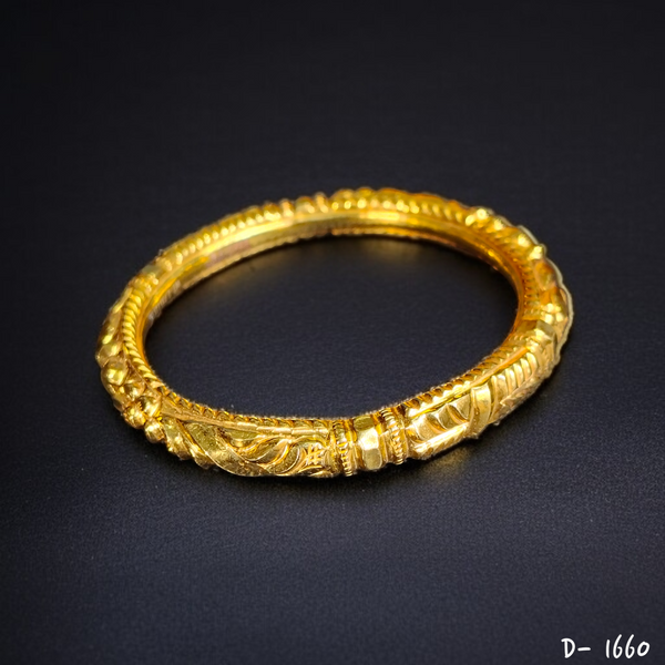 TRJ (SIZE: 28) HALLMARK 22KT GOLD COVERING BALA 1 PIECE APPROX WGT: 2.700 GM WITH XRF BARCODE PURITY CARD FOR WOMEN - (BILL & CARD MANDATORY- FOR EXCHANGE LIFETIME IN STORE ONLY).