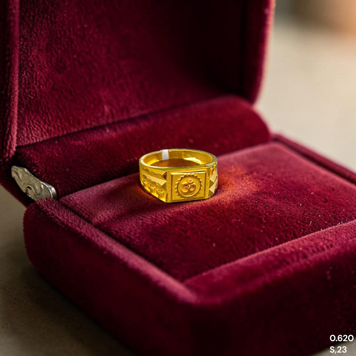 GENTS RING- (BJGMI5) TRJ (SIZE:23) (WGT: 0.620 GM APPROX) BIS CERTIFIED HUID HALLMARK 375 9KT GOLD FINGER RING FOR MEN 1 PIECE.