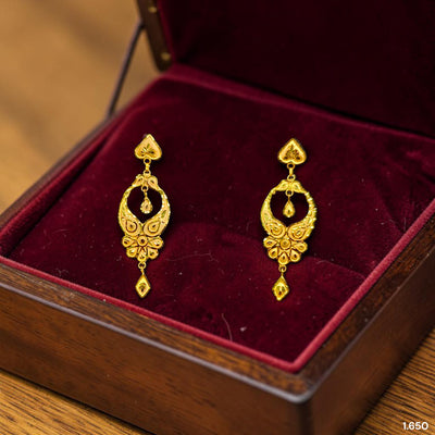 GOLD EARRINGS- (32CDFX)-(ZXRXRZ) (WGT: 1.650 GM APPROX) BIS CERTIFIED HUID HALLMARK 9KT GOLD EARRINGS 1 PAIR FOR WOMEN (BEST FOR GIFT IN MARRIAGE).