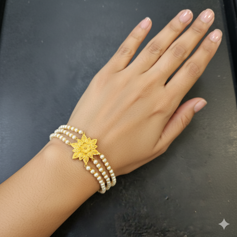 GOLD MANTASHA- WGT: 1.520 GM APPROX HUID HALLMARK 916 22KT GOLD MOTI MANTASHA WITH PEARL CHAIN FOR WOMEN. (UFCQHH)