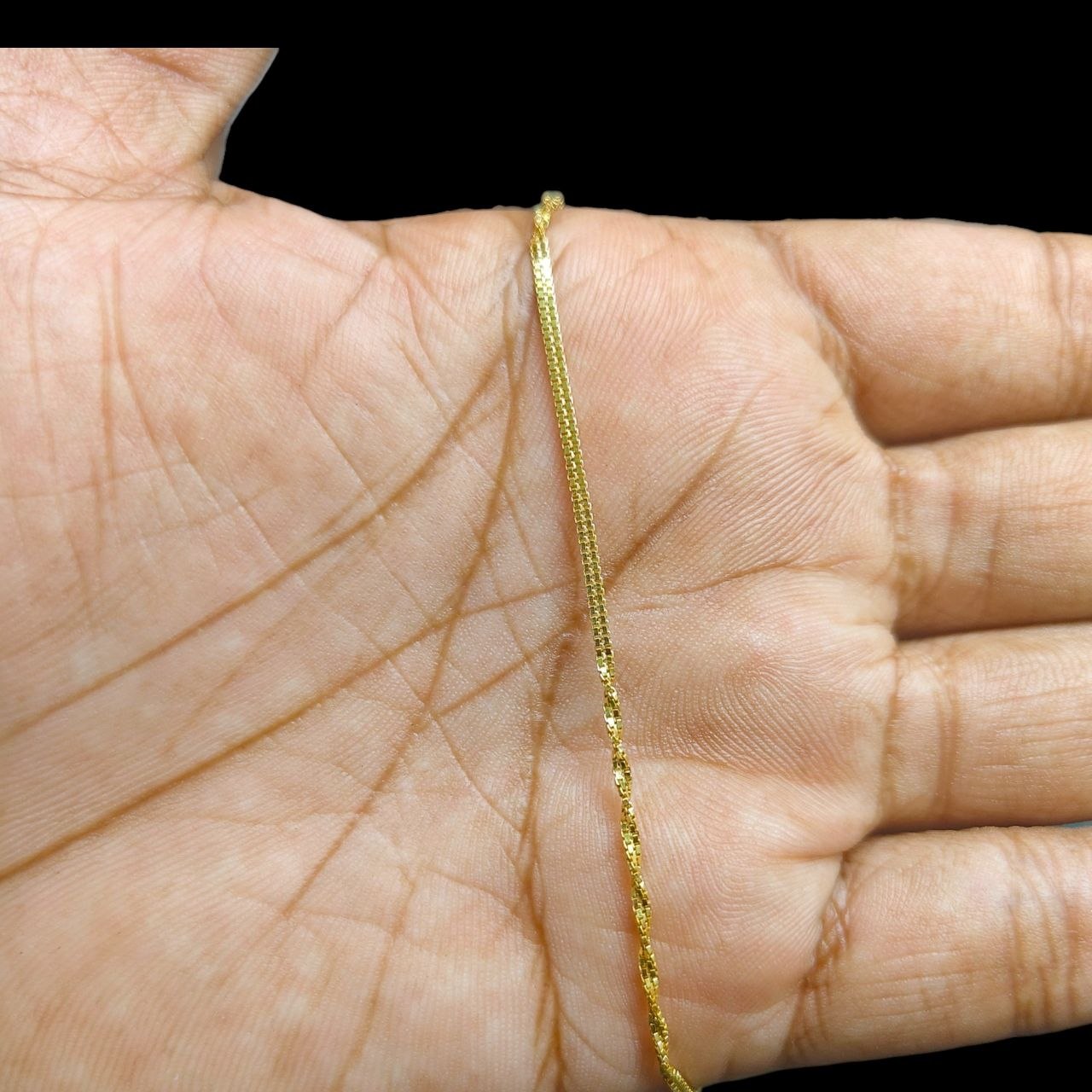 GOLD CHAIN- (WGT: 2.792 GM APPROX) BIS CERTIFIED HUID HALLMARK 9KT GOLD CHAIN (18 INCH) 1 PIECE FOR UNISEX.