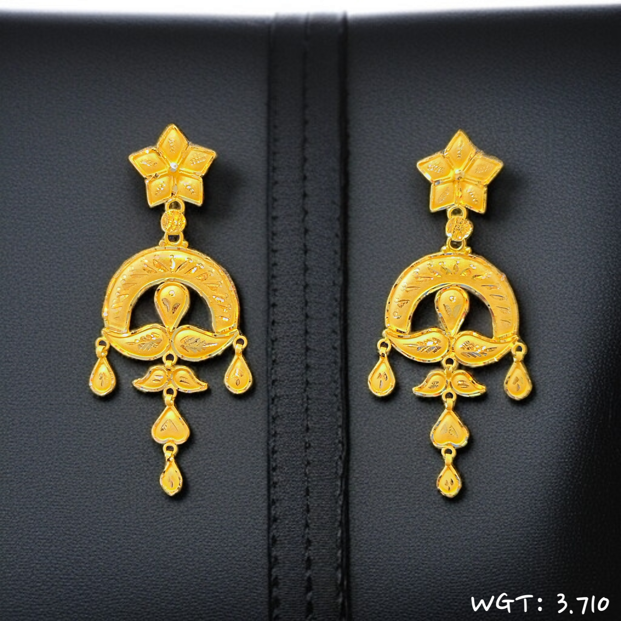 (GER22) TRJ WGT: 3.710 GM APPROX HUID HALLMARK 22KT GOLD EARRINGS KANBALA 1 PAIR FOR WOMEN.