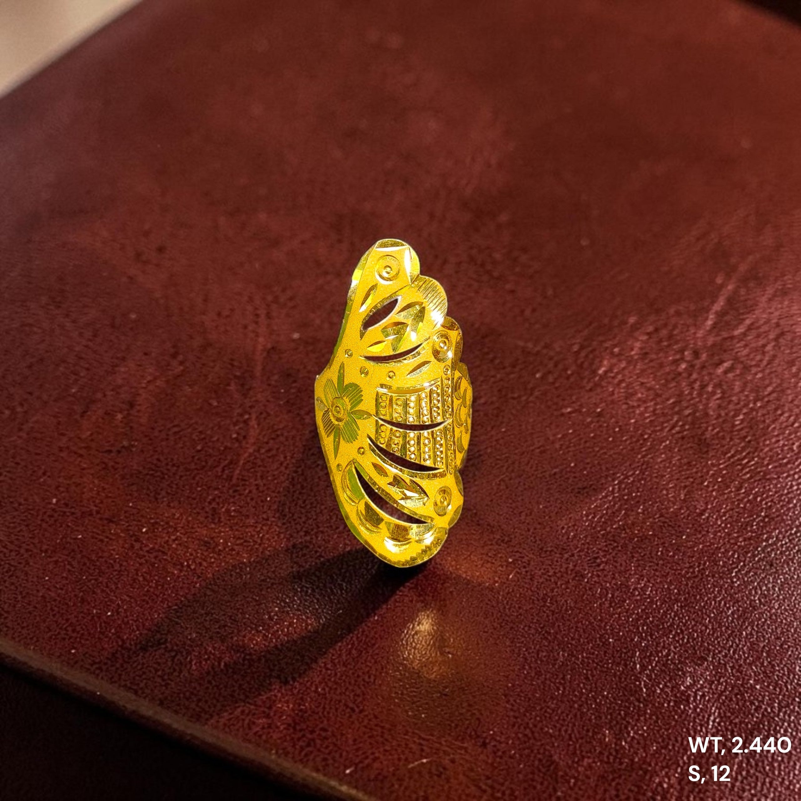 LADIES RING- (SIZE: 12 ) WGT: 2.440 GM APPROX BIS CERTIFIED HUID HALLMARK 916 22KT GOLD RING FOR WOMEN 1 PIECE.