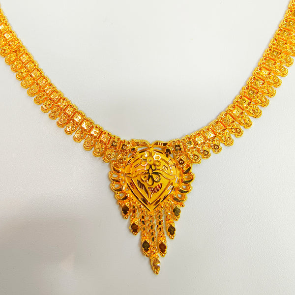 BIS CERTIFIED WGT: 6.450 GM APPROX HUID HALLMARK 22KT 916 GOLD NECKLACE CHOKER 1 PIECE FOR WOMEN(LAPPA DESIGN).