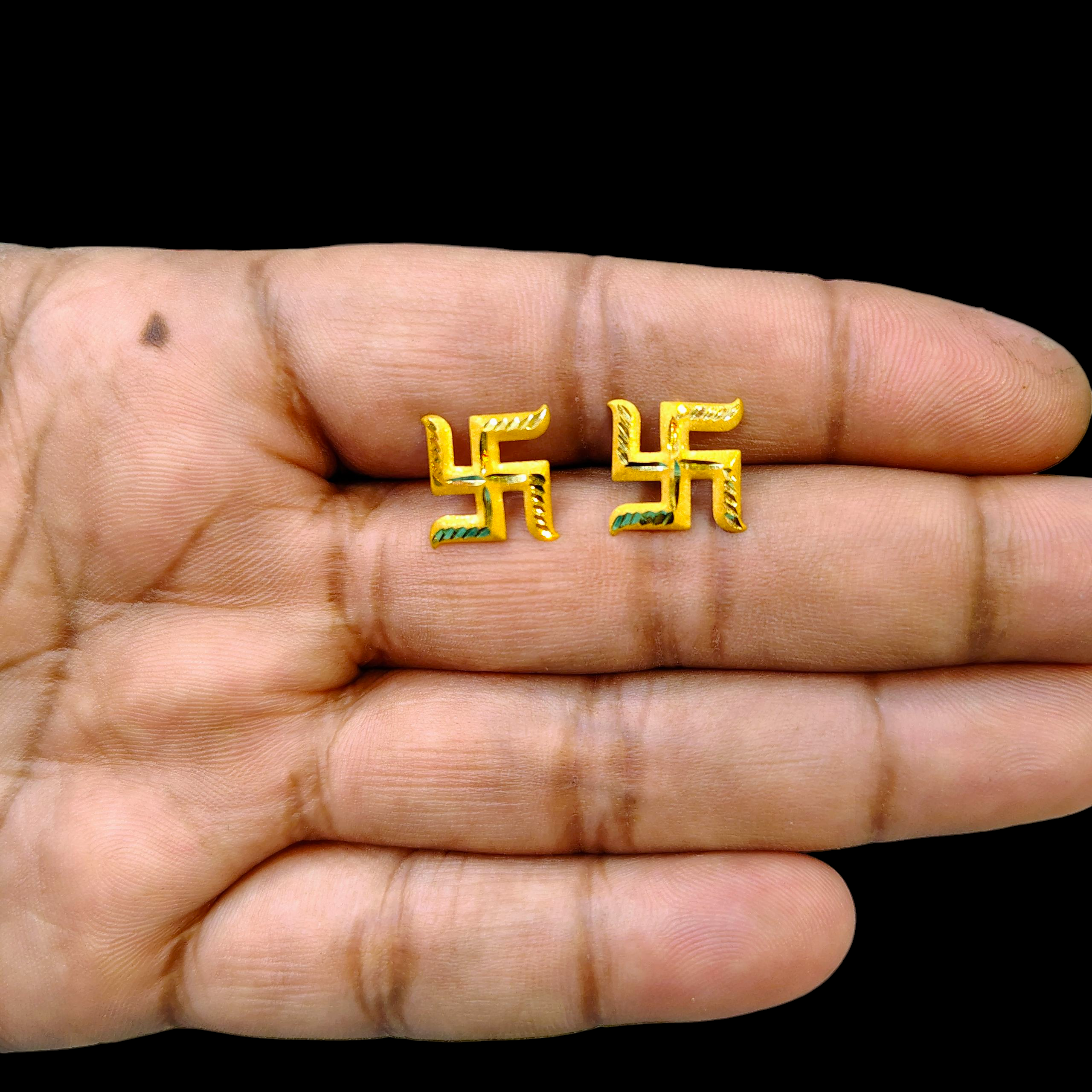 (GSE22) BIS CERTIFIED WGT: 0.600 GM APPROX HUID HALLMARK 916 22KT GOLD TOPS 1 PAIR FOR WOMEN.