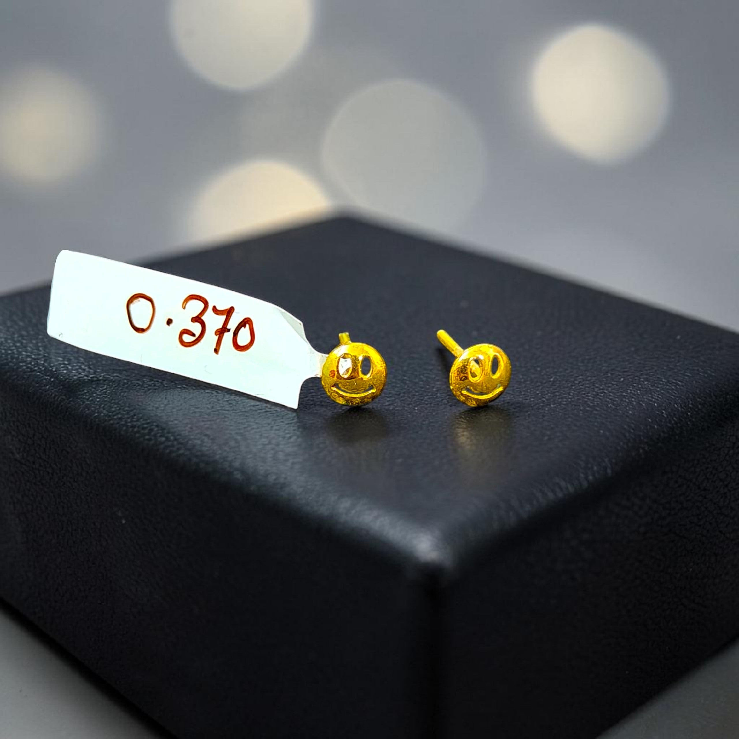 BABY JEWELLERY STUD EARRING- TRJ BABY TOPS WGT: 0.370 GM APPROX BIS CERTIFIED HUID HALLMARK 9KT GOLD STUD EARRINGS FOR WOMEN 1 PAIR FOR REGULAR USE.