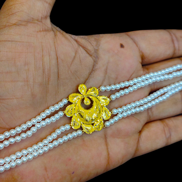GOLD MANTASHA- RAJLAXMI WGT: 1.090 GM APPROX HUID HALLMARK 916 22KT GOLD MOTI MANTASHA WITH PEARL CHAIN FOR WOMEN.