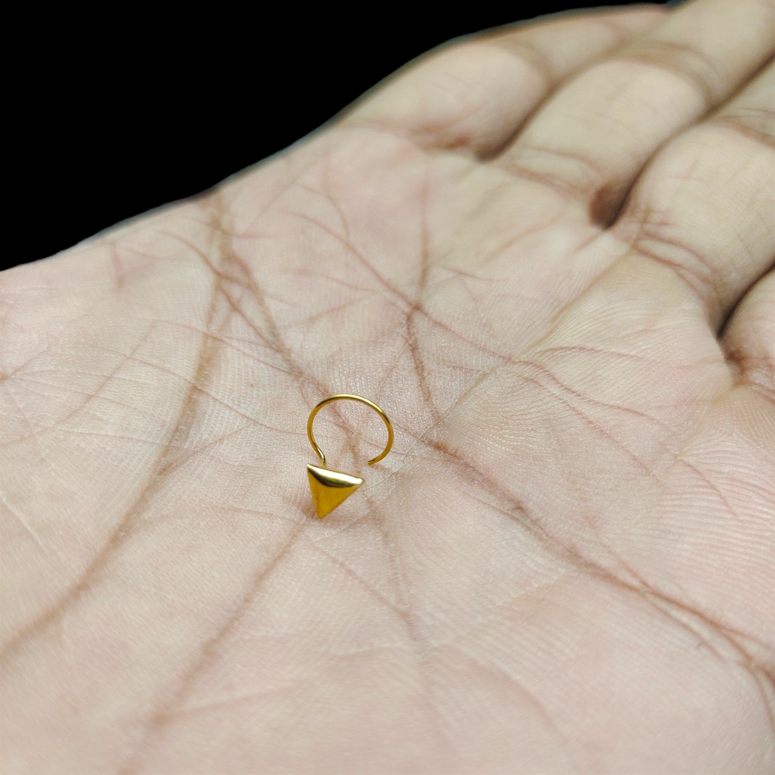 GOLD NOSEPIN- BIS CERTIFIED HUID HALLMARK 375 9KT GOLD NOSEPIN 1 PIECE FOR WOMEN (FOR REGULAR USE). SOLD ON MRP.