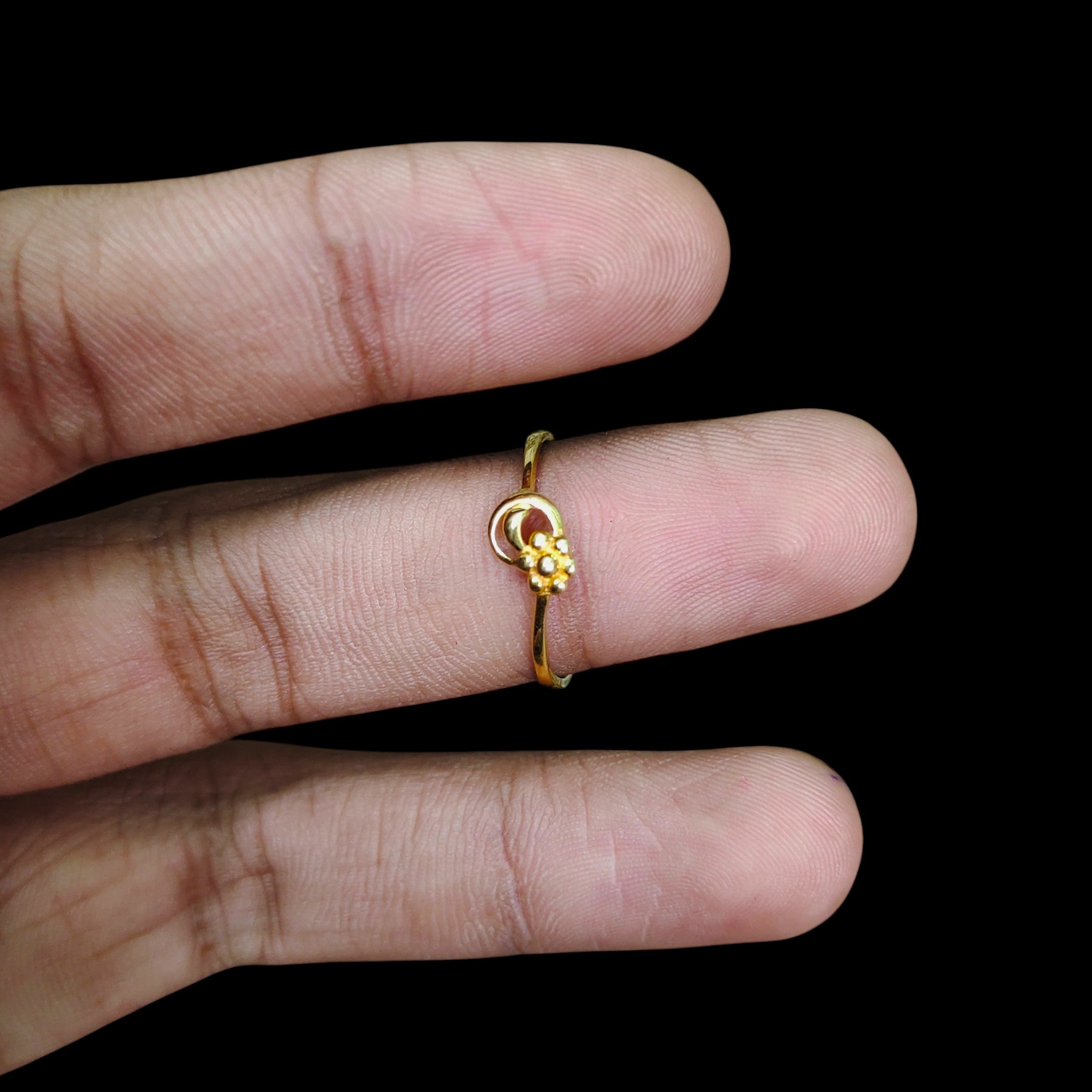 LADIES RING- (SIZE: 16) WGT: 1.000 GM APPROX 14KT HALLMARK GOLD RING FOR WOMEN 1 PIECE.