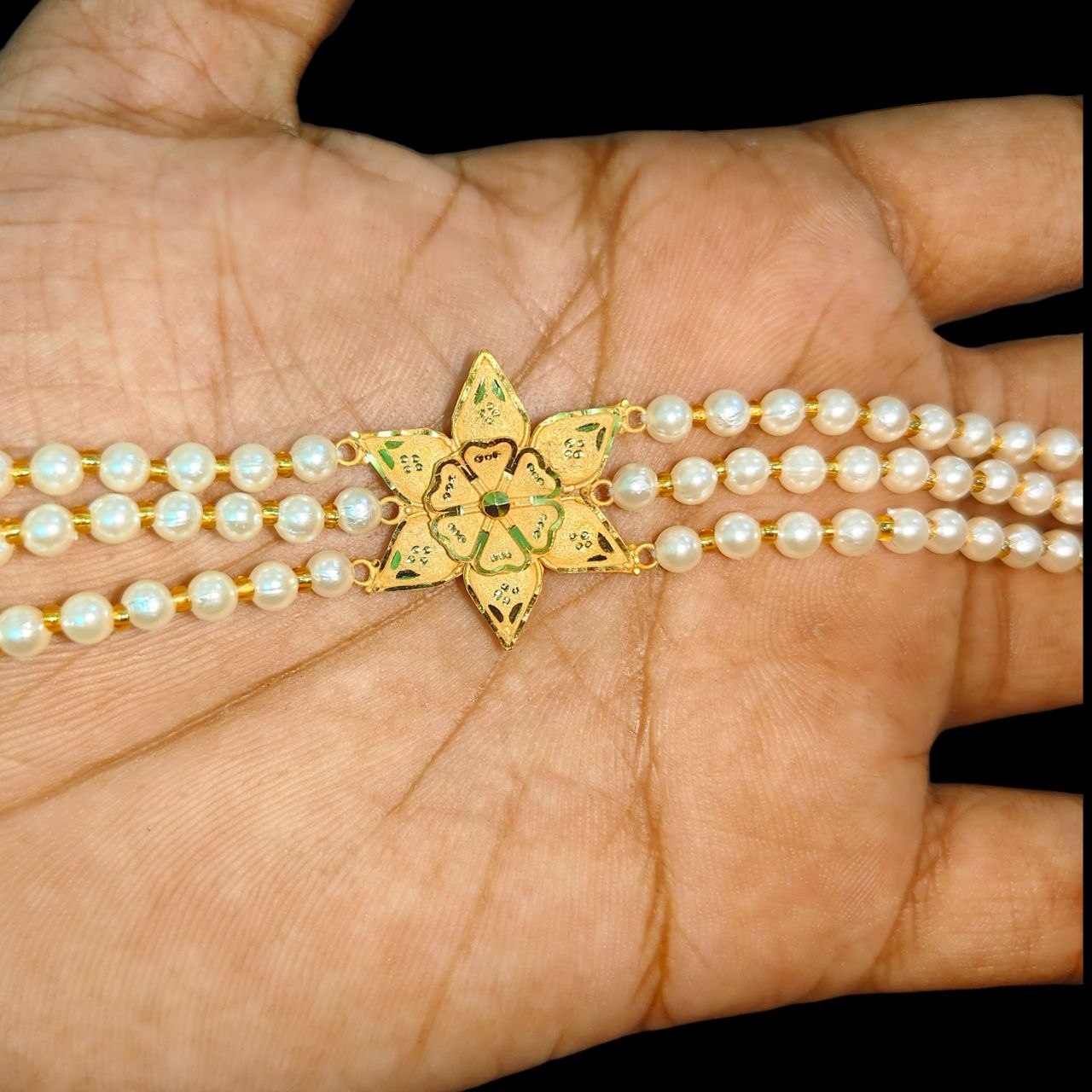 GOLD MANTASHA- (WGT: 0.980 GM APPROX) BIS CERTIFIED HUID HALLMARK 375 9KT GOLD MOTI MANTASHA WITH PEARL CHAIN FOR WOMEN.(SKC8VV)