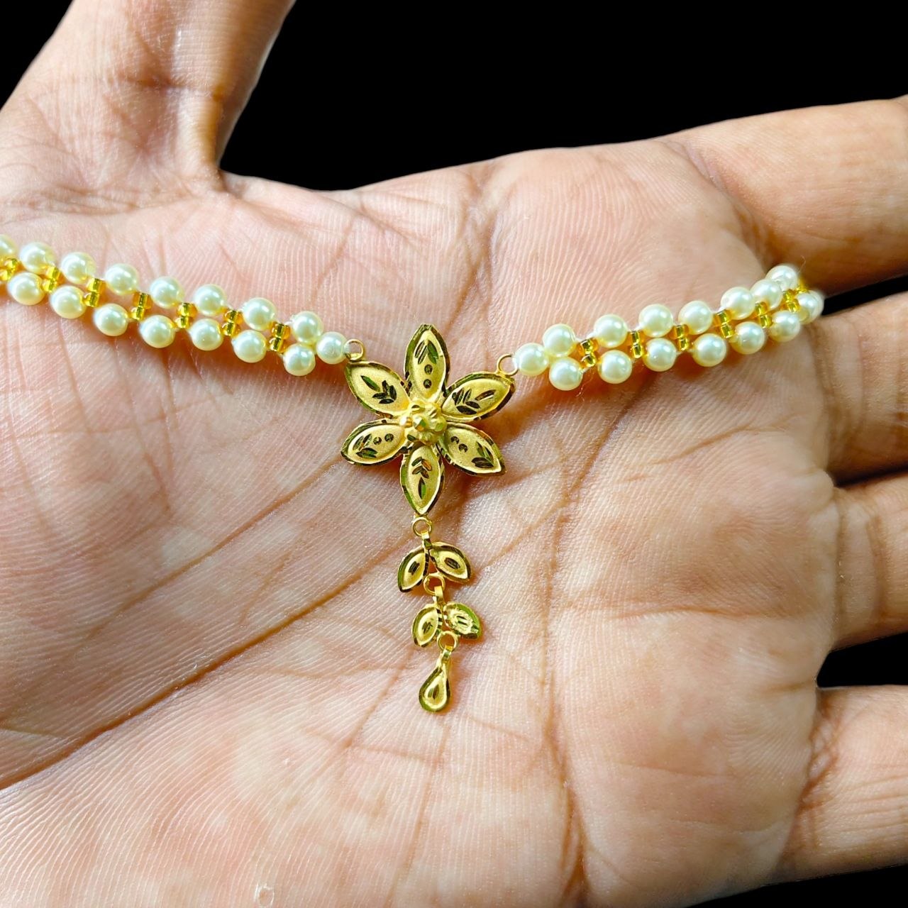 GMP9K- WGT: 0.750 GM APPROX CERTIFIED BIS HUID HALLMARK 375 9KT GOLD MOTI PENDANT 1 PIECE FOR WOMEN.