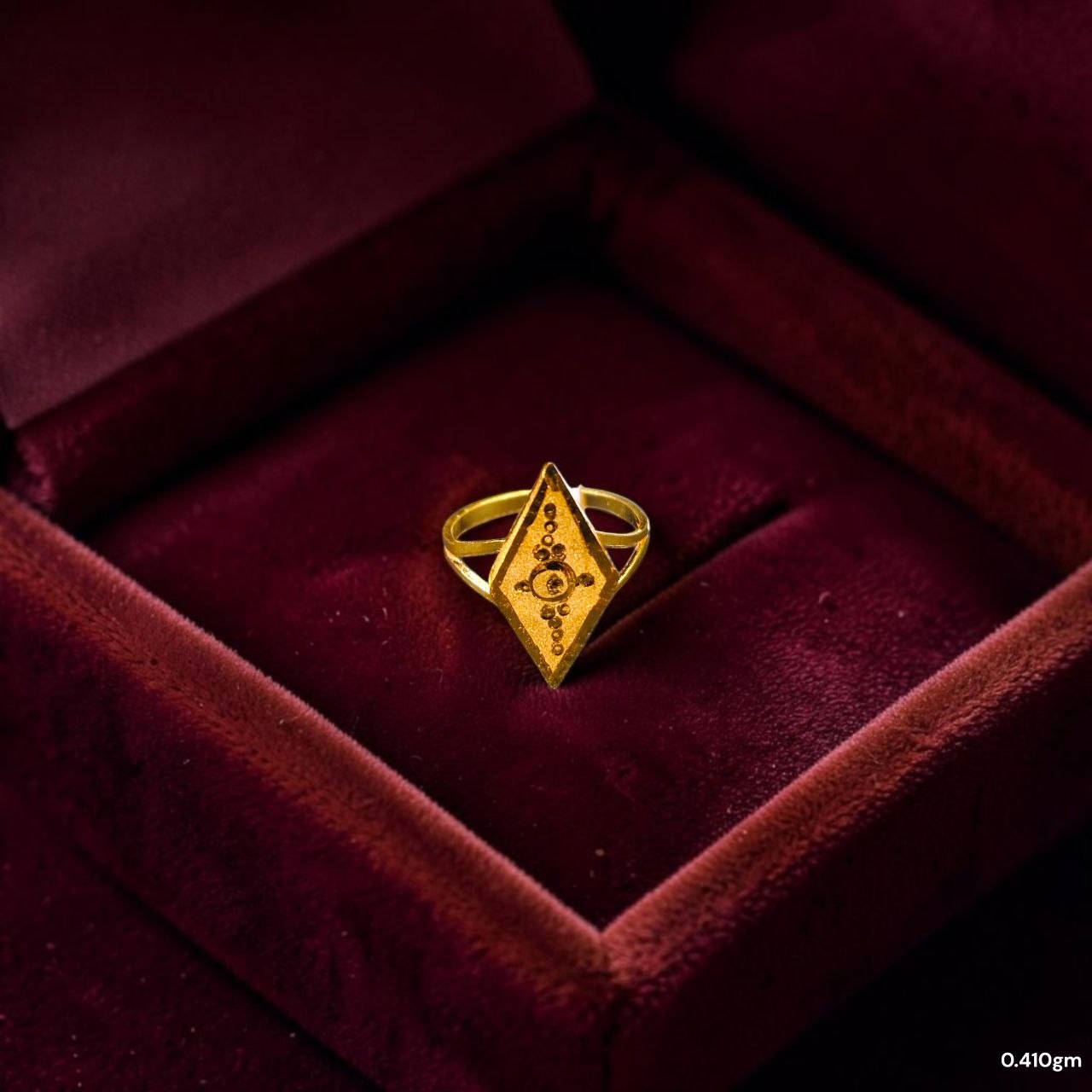 BABY JEWELLERY- TRJ WGT: 0.410 GM APPROX 22KT HUID HALLMARK GOLD BABY FINGER RING 1 PIECE FOR RICE CEREMONY & BIRTHDAY.