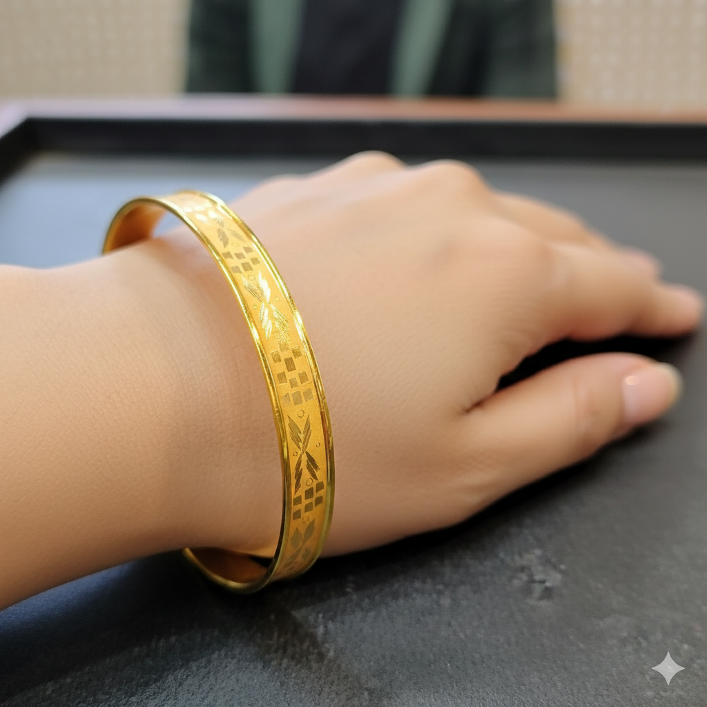 (GSN22) TRJ WGT: 1.440 GM APPROX (SIZE-24) 22KT HUID HALLMARK GOLD CHILA SOCKET CHURI 1 PAIR.