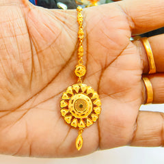 BIS CERTIFIED WGT: 2.640 GM APPROX HUID HALLMARK 916 22KT GOLD TICKLY (MANGTIKA) 1 PIECE FOR MARRIAGE.