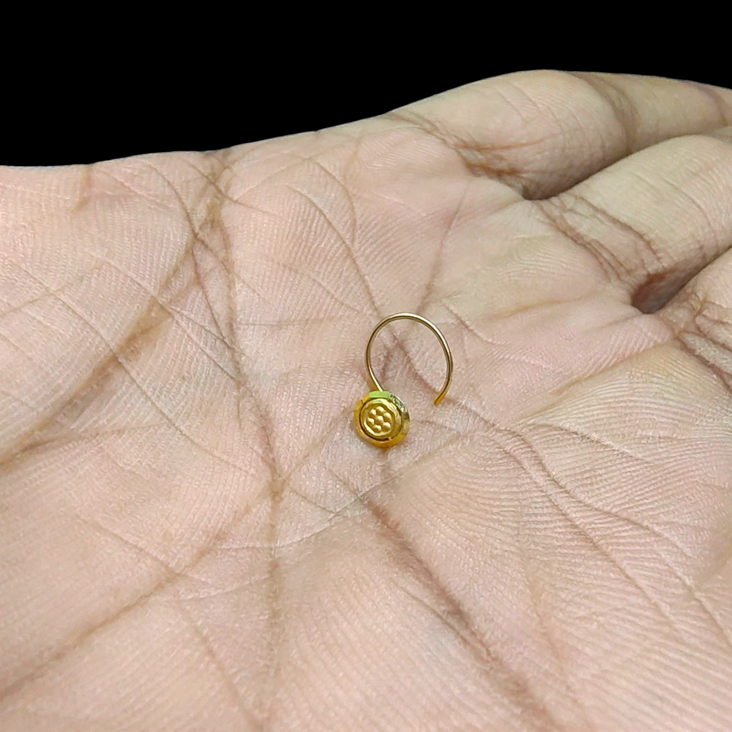 GOLD NOSEPIN- BIS CERTIFIED HUID HALLMARK 375 9KT GOLD NOSEPIN 1 PIECE FOR WOMEN (FOR REGULAR USE). SOLD ON MRP.