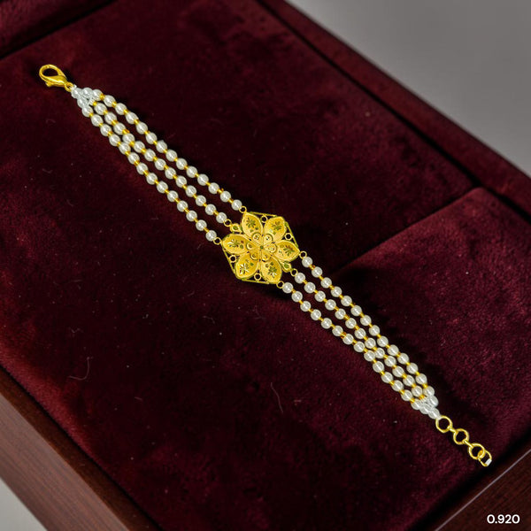 GOLD MANTASHA- (FY9MUV)-(WGT: 0.920 GM APPROX) BIS CERTIFIED HUID HALLMARK 375 9KT GOLD MOTI MANTASHA WITH PEARL CHAIN FOR WOMEN.