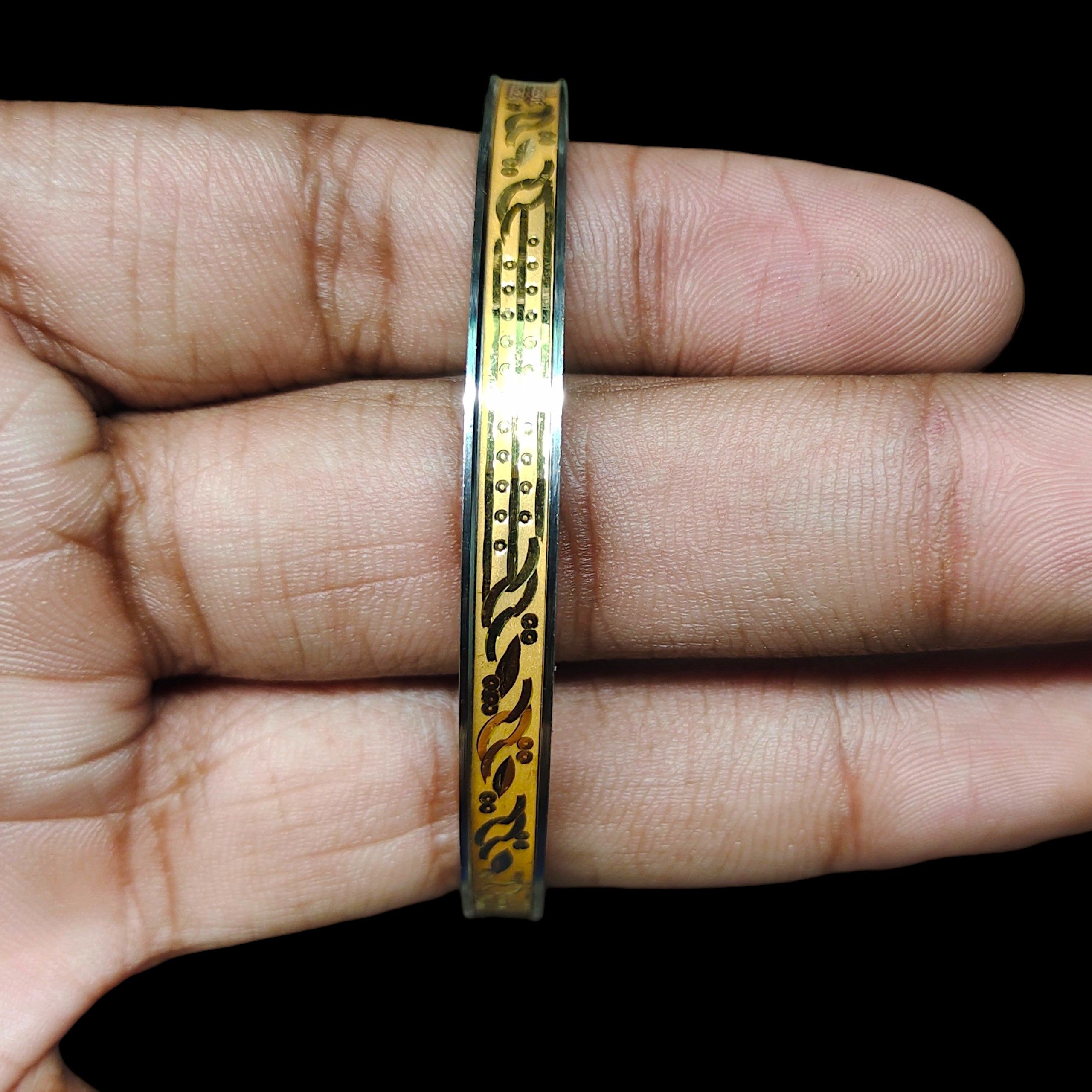GOLD NOA- (SIZE: 28) (WGT: 1.290) GM APPROX) BIS CERTIFIED HUID HALLMARK 22KT GOLD NOA BADHANO 1 PIECE FOR WOMEN.