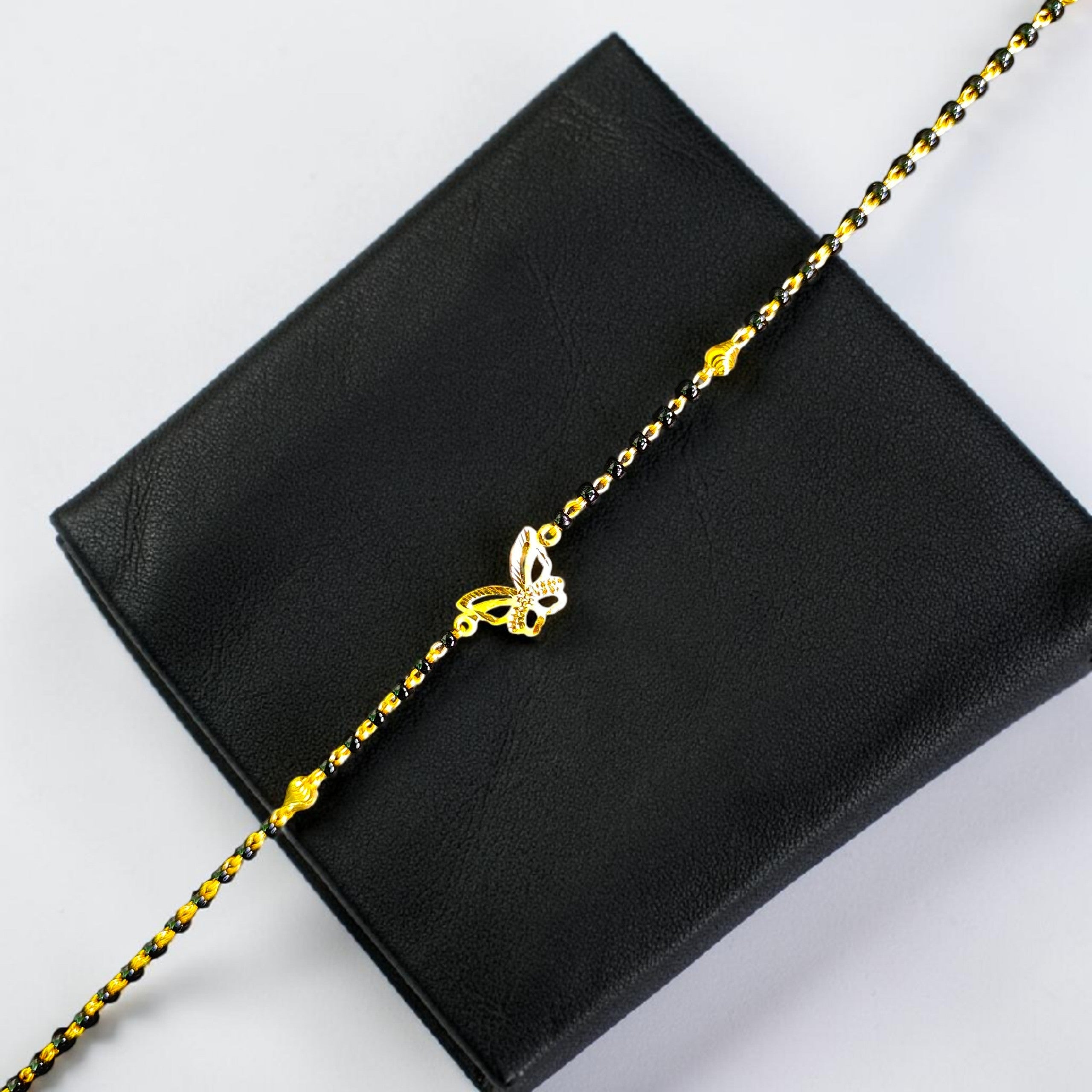 GOLD WRISTLET- 7.5" BIS CERTIFIED HUID HALLMARK 375 9KT GOLD WRISTLET APPROX WGT: 1.410 FOR WOMEN.
