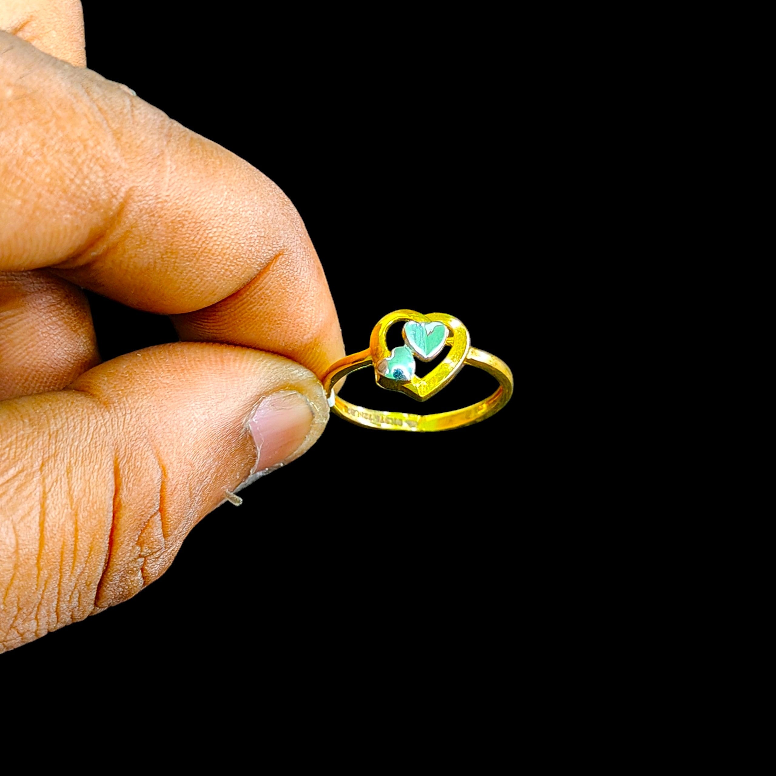 LADIES RING- (SIZE: 15) WGT: 1.550 GM APPROX BIS CERTIFIED HUID HALLMARK 9KT GOLD FINGER RING FOR WOMEN 1 PIECE FOR REGULAR USE.