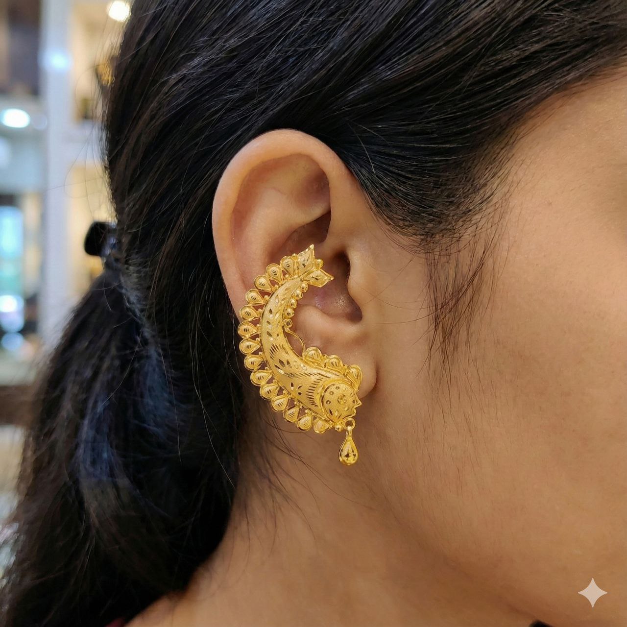 (GER22) BIS CERTIFIED HUID HALLMARK 916 22KT GOLD EARRINGS KANBALA - HALF KAN DESIGN (WGT: 3.190 GM APPROX) 1 PAIR FOR WOMEN.