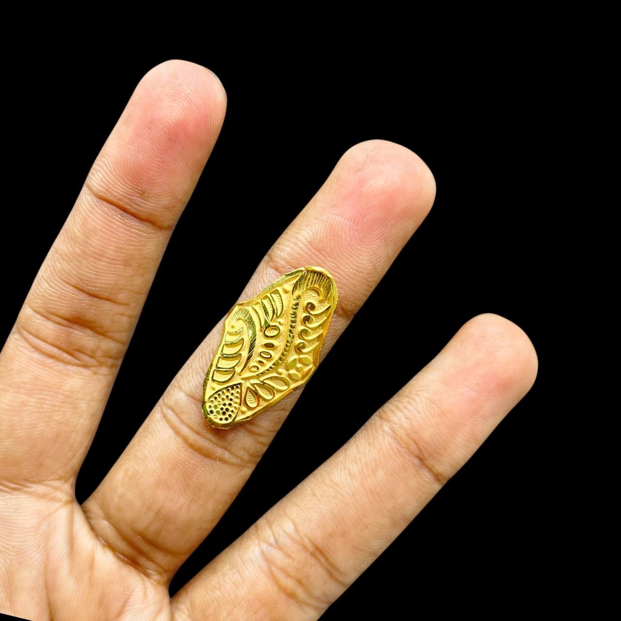 LADIES RING- (SIZE: 13) WGT: 0.720 GM APPROX BIS CERTIFIED HUID HALLMARK 9KT GOLD FINGER RING FOR WOMEN 1 PIECE