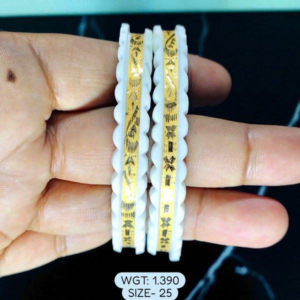 TRJ (SIZE: 25) WGT: 1.390 GM APPROX HUID HALLMARK 22KT GOLD SAKHA BANGLES 1 PAIR DESIGN FOR REGULAR USE.