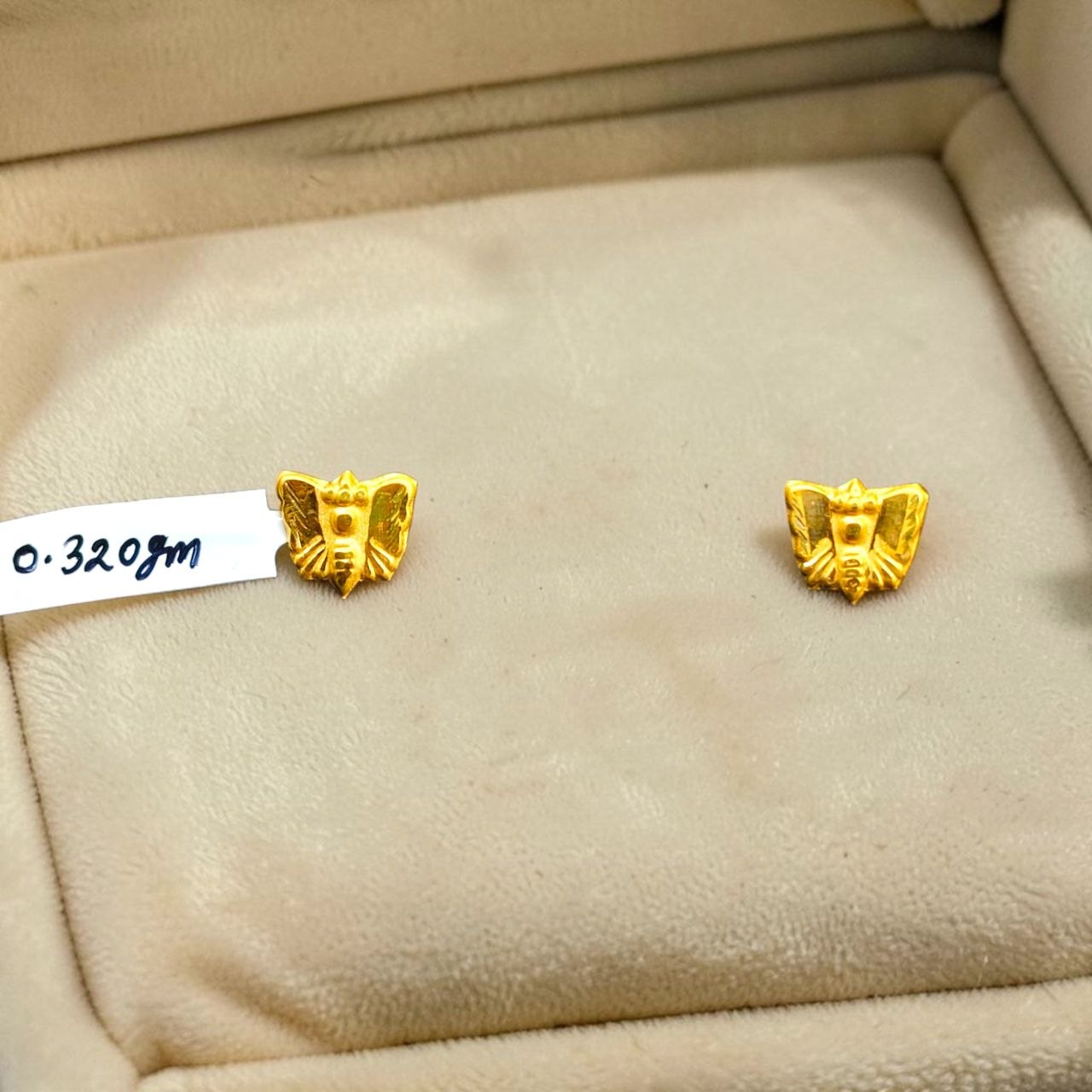 GOLD TOPS- BIS CERTIFIED (WGT: 0.320 GM APPROX) HUID HALLMARK 375 9KT GOLD TOPS 1 PAIR BEST FOR MARRIAGE GIFT.